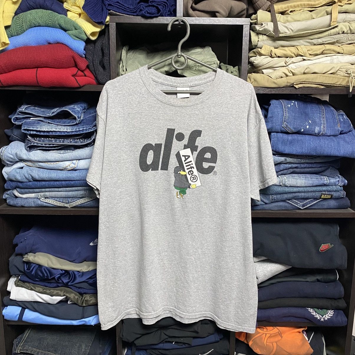 Alife Luxury Alife Big Logo graphic y2k designer streetwear tee Size US L / EU 52-54 / 3 - 1 Thumbnail