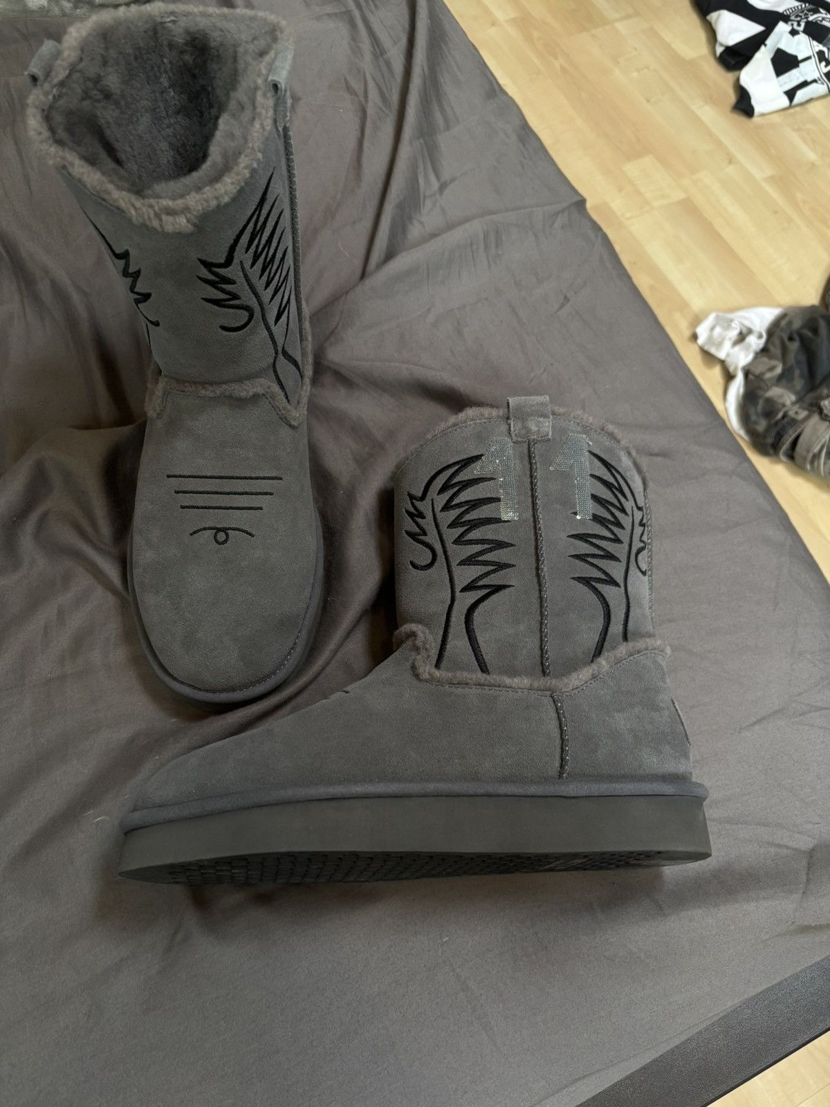 1199 Grey Bazo 1199 cowboy uggs size 42 Size US 9.5 / EU 42-43 - 2 Thumbnail