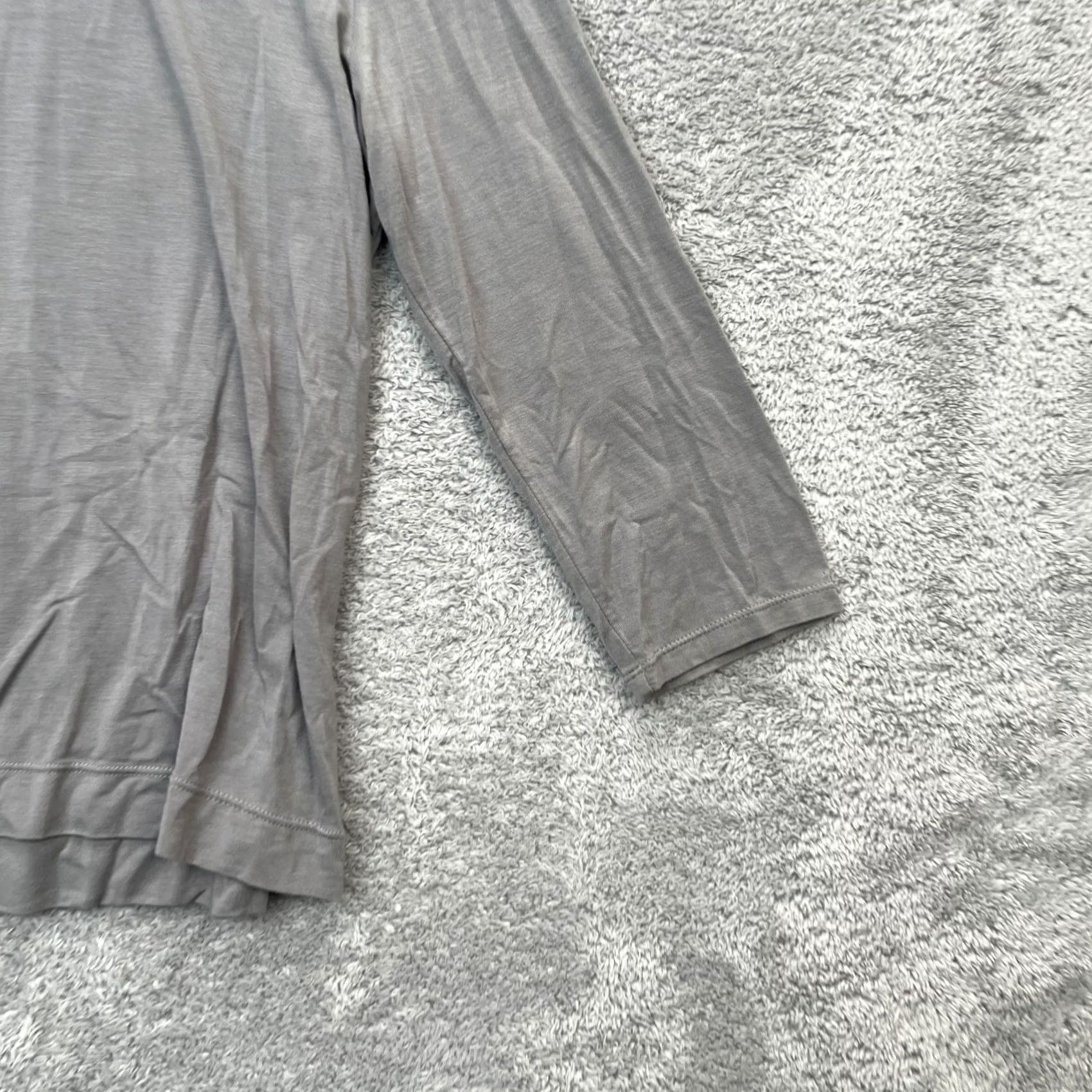 Banana Republic VINTAGE Banana Republic Blouse Womens Medium Gray Round Neck Stretch Semi Fitted Top Size M / US 6-8 / IT 42-44 - 5 Thumbnail
