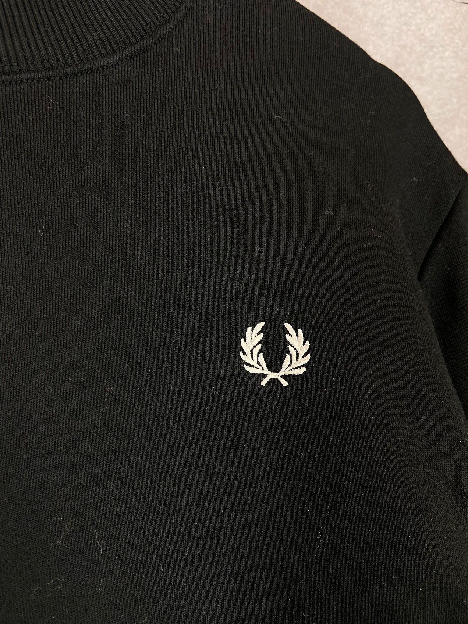 Fred Perry Fred Perry Black Sweatshirt M Minimal Logo Essential Size US M / EU 48-50 / 2 - 2 Thumbnail
