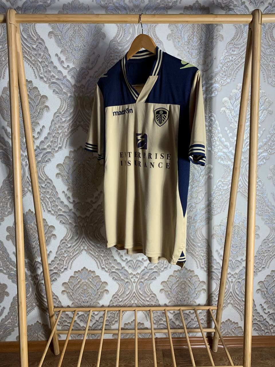 Vintage Very Rare Macron Fc Leeds United England Soccer Jersey 90s Size US L / EU 52-54 / 3 - 4 Thumbnail