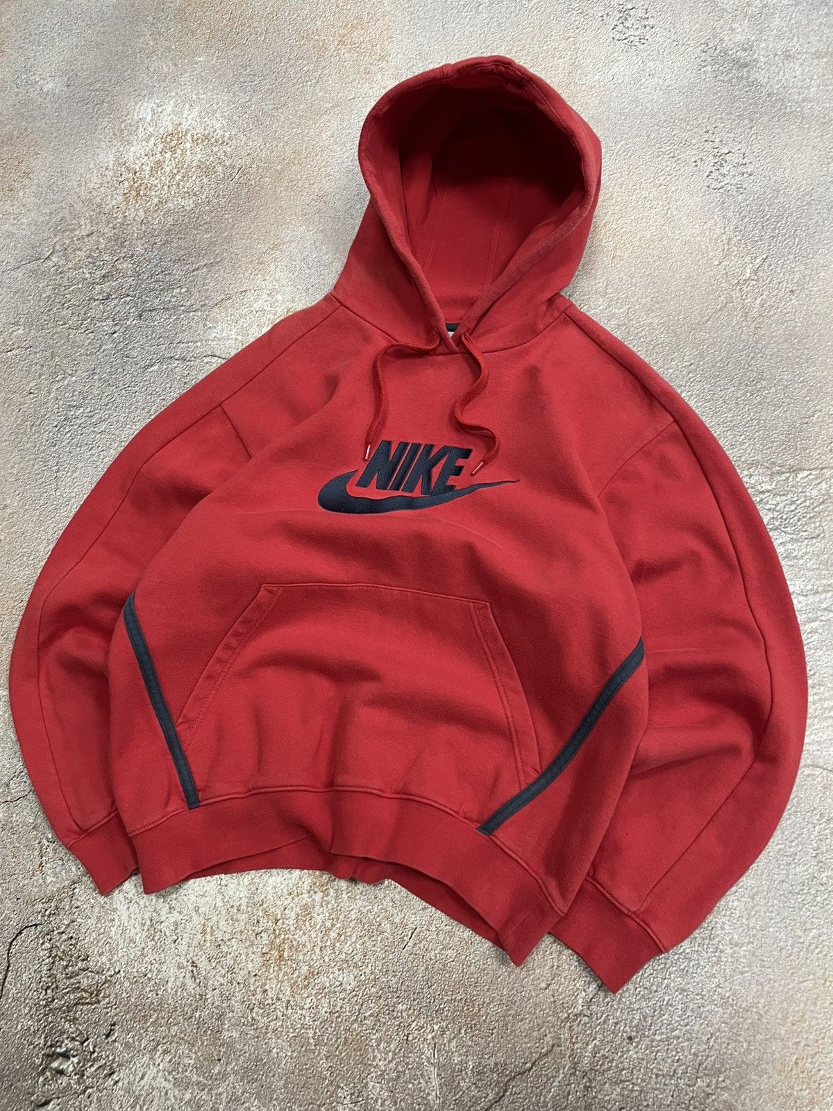 Nike Vintage Nike Center Logo Red Hoodie Size US S / EU 44-46 / 1 - 2 Thumbnail