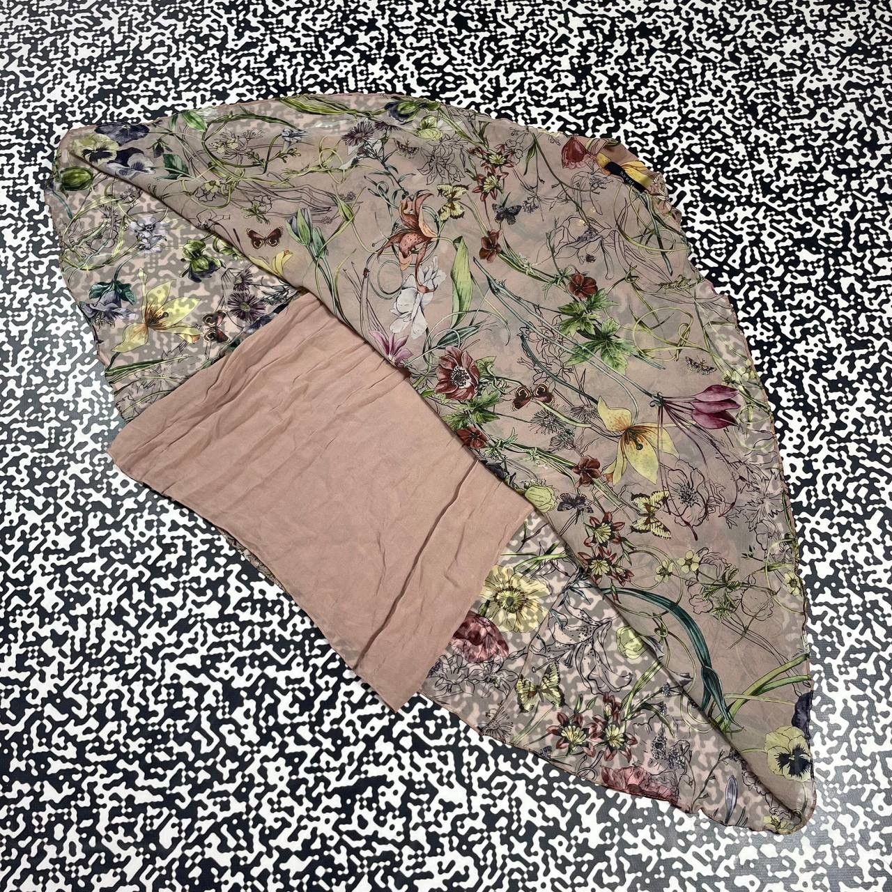 Gucci Vintage Y2K Gucci Silk Floral Style Blouses Shirt Luxury Size S / US 4 / IT 40 - 7 Thumbnail