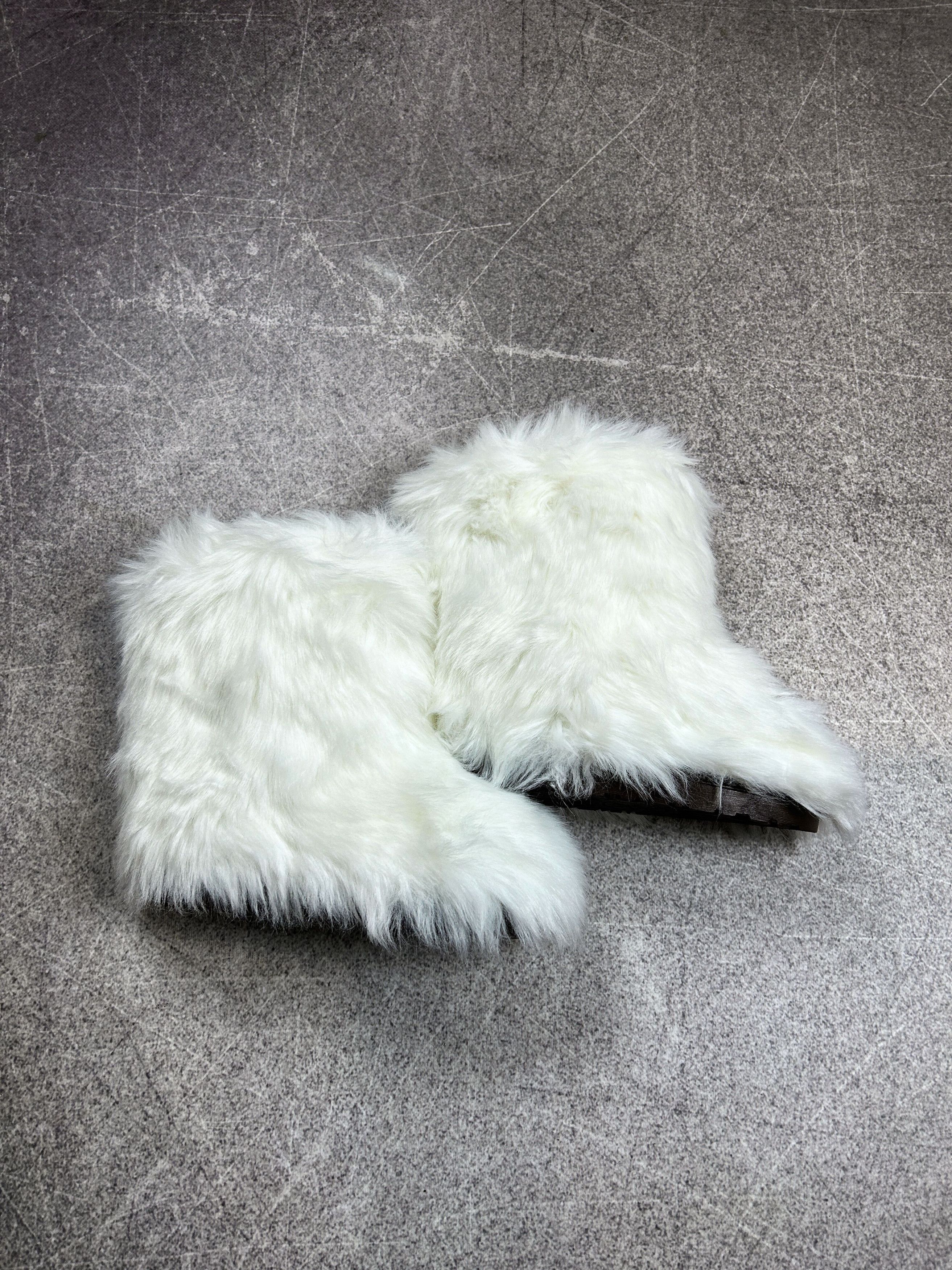 Hysteric Glamour Fur Boots White Fluffy Winter Coquette Y2K Snow Bunny Core Size US 5.5 / EU 38 - 16 Thumbnail