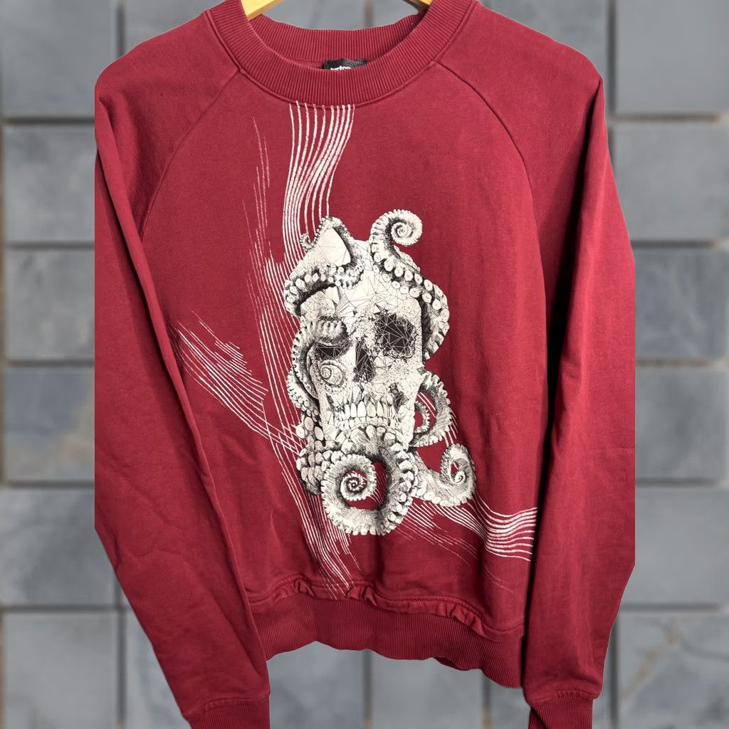 Just Cavalli Just Cavalli Sweatshirt Mens S Red Crew Neck Octopus Skull Graphic Pullover Size US S / EU 44-46 / 1 - 1 Thumbnail