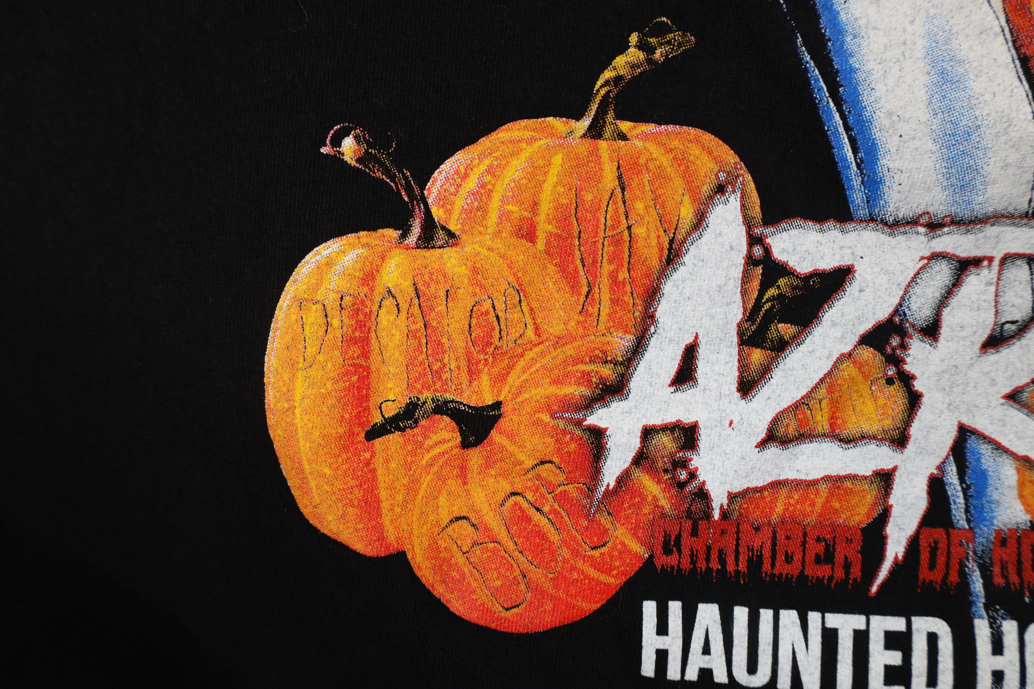 Vintage Vintage Streetwear Chamber of Horrors Haunted House T-Shirt Size US L / EU 52-54 / 3 - 6 Thumbnail