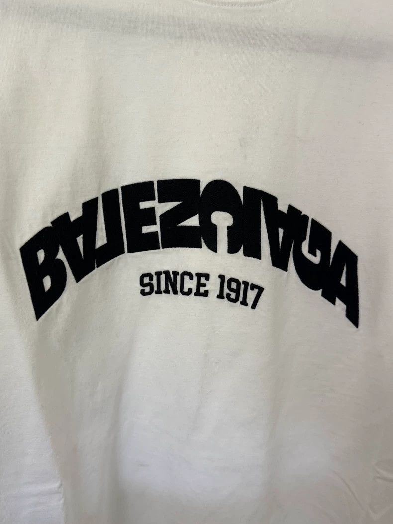 Balenciaga Balenciaga Logo White Short Sleeve Size US L / EU 52-54 / 3 - 4 Thumbnail