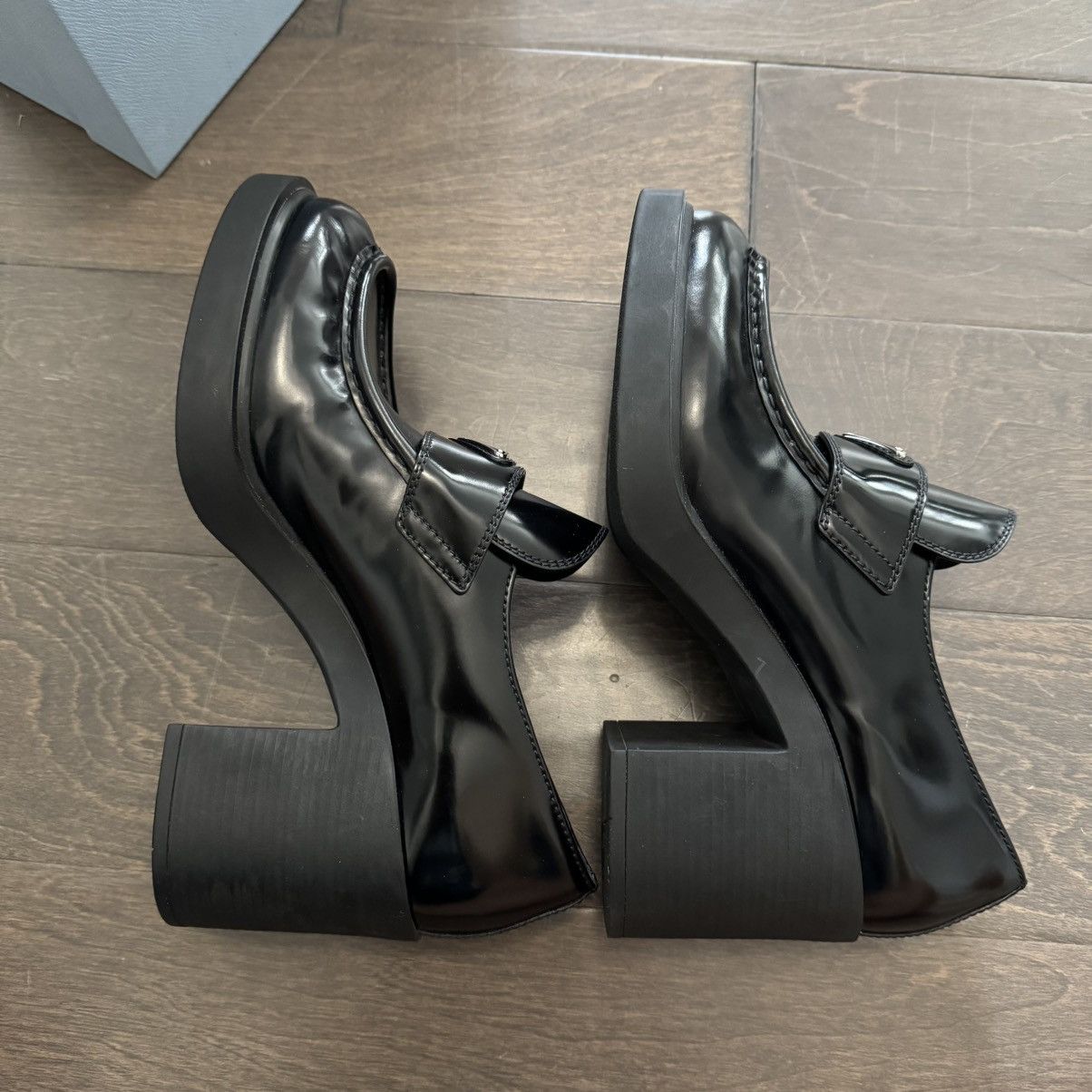 Prada Prada Brushed Leather Heeled Loafers Size US 10 / IT 40 - 2 Thumbnail