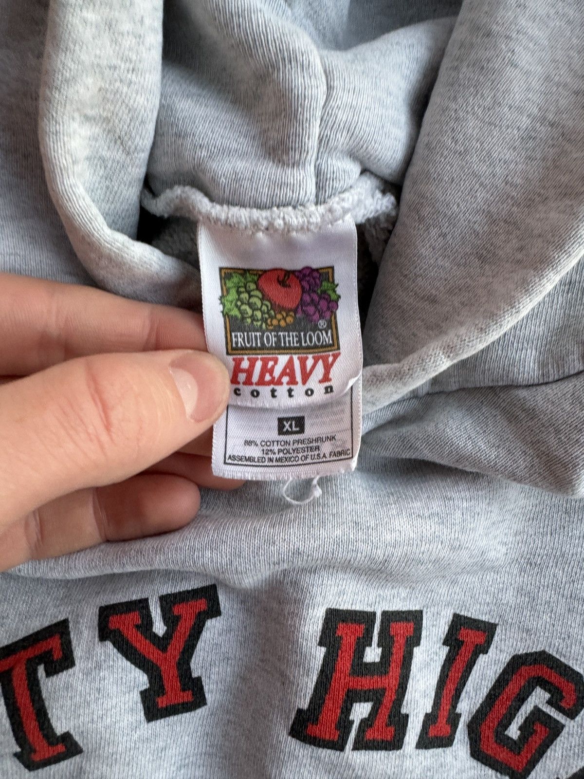 Fruit Of The Loom × Vintage Thrashed vintage fruit of the loom hoodie Size US XL / EU 56 / 4 - 4 Thumbnail
