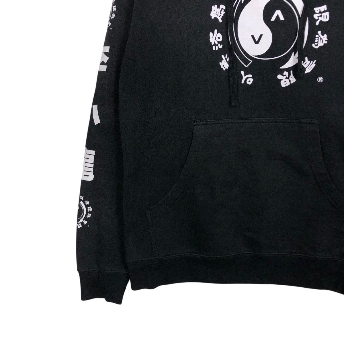 Japanese Brand 📌Vintage Hoodie Pull Over RVCA Big Logo Design Size US M / EU 48-50 / 2 - 5 Thumbnail