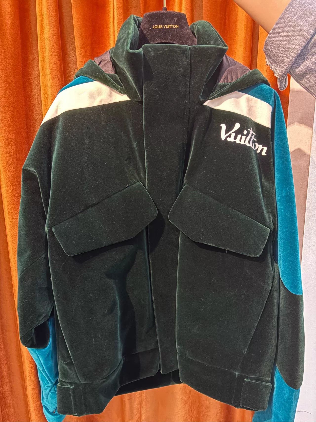 Louis Vuitton louis vuitton blue green gradient baseball jacket Size US M / EU 48-50 / 2 - 1 Thumbnail