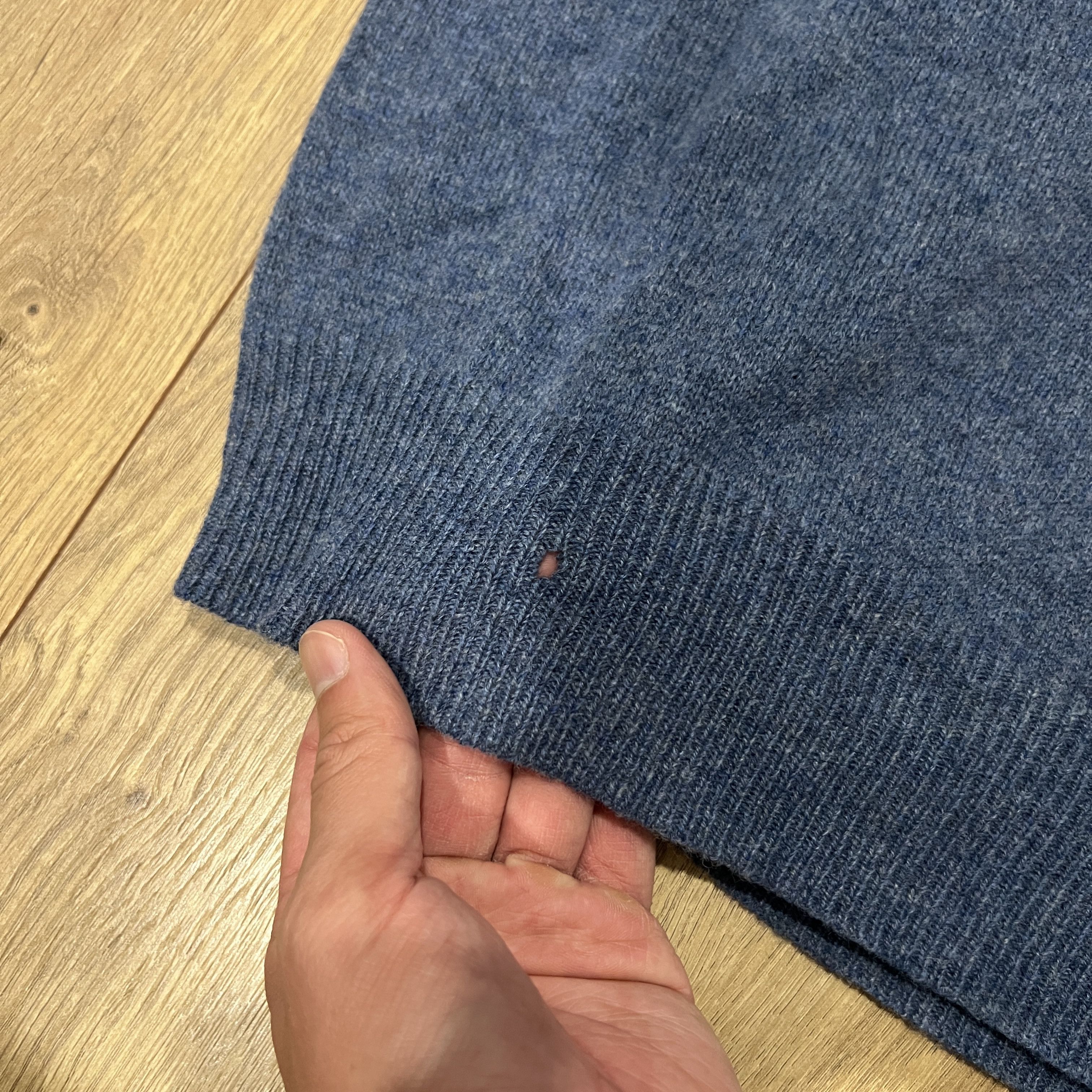 Polo Ralph Lauren Vintage Ralph Lauren V-Neck Sweater 100% Lambswool - XXL Size US XXL / EU 58 / 5 - 5 Thumbnail