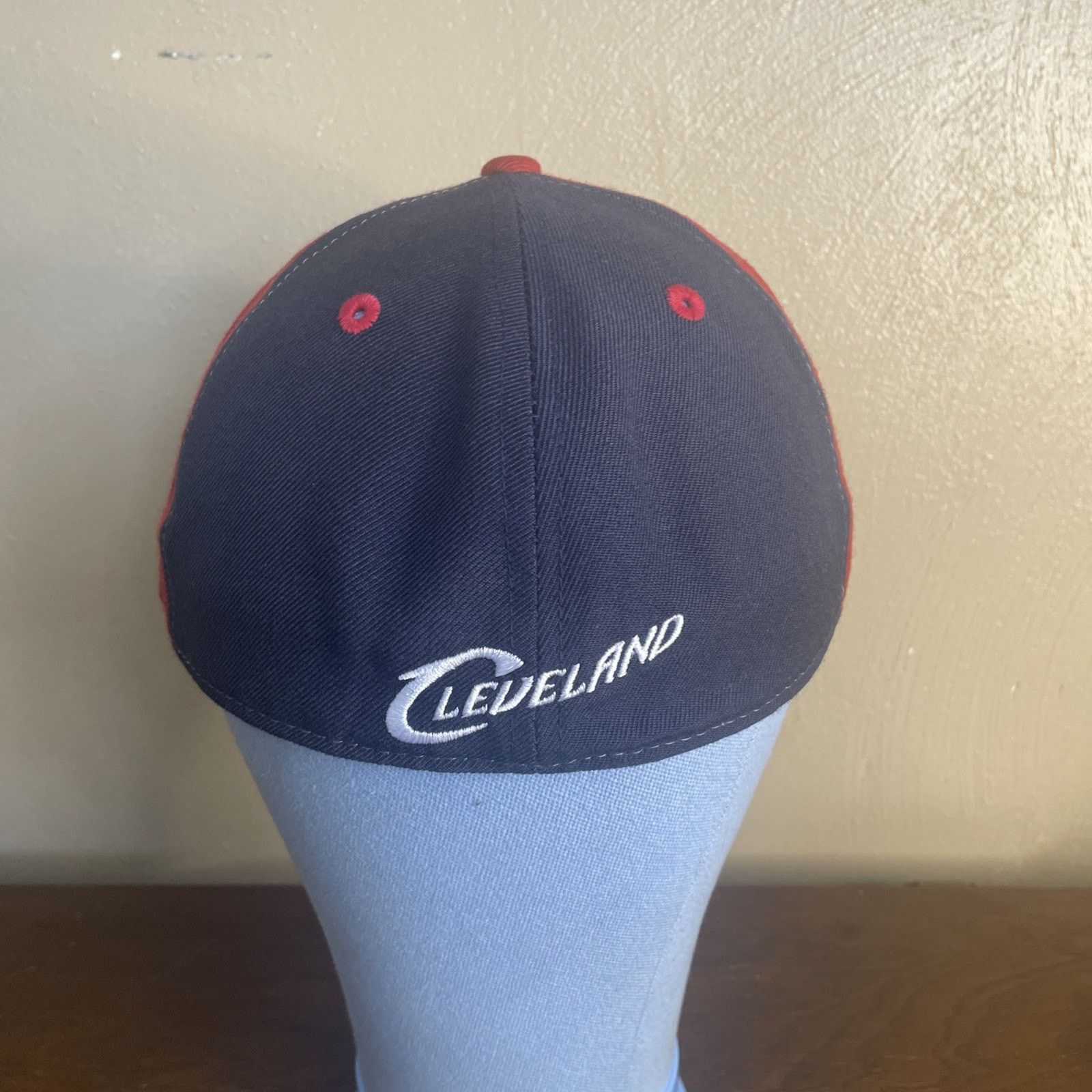 Reebok Cleveland Cavaliers Reebok Vintage Men's FTD Cap Sz 7 3/8 Size US XL / EU 56 / 4 - 4 Thumbnail