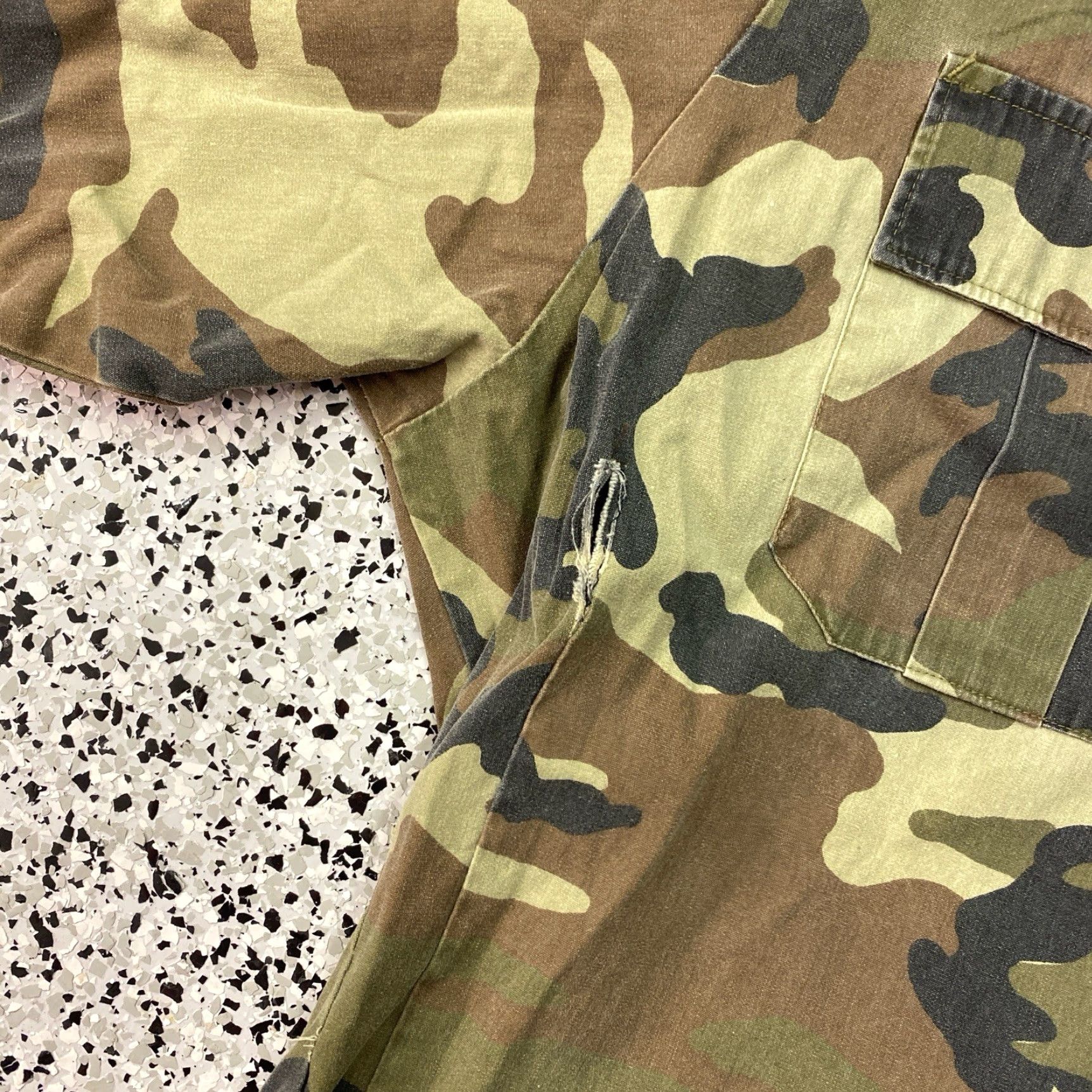 Logo 7 VINTAGE Winchester Button-Up Shirt Men’s XL Camouflage Hunting Logo DUCK LOGO Flaw Size US XL / EU 56 / 4 - 3 Thumbnail