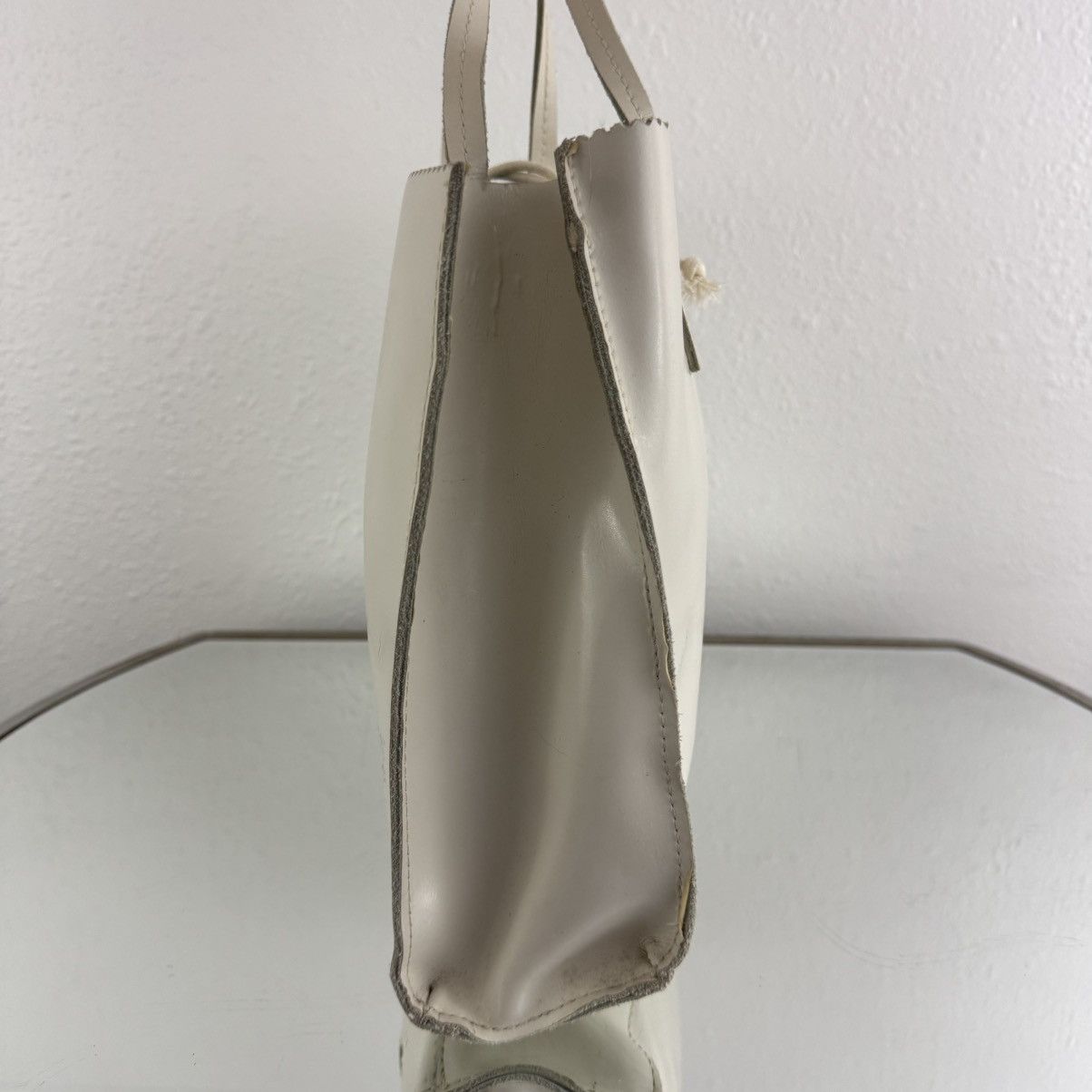 Vintage Vintage 90s White Ivory Leather Floral Cutout Italian Purse Size ONE SIZE - 10 Thumbnail