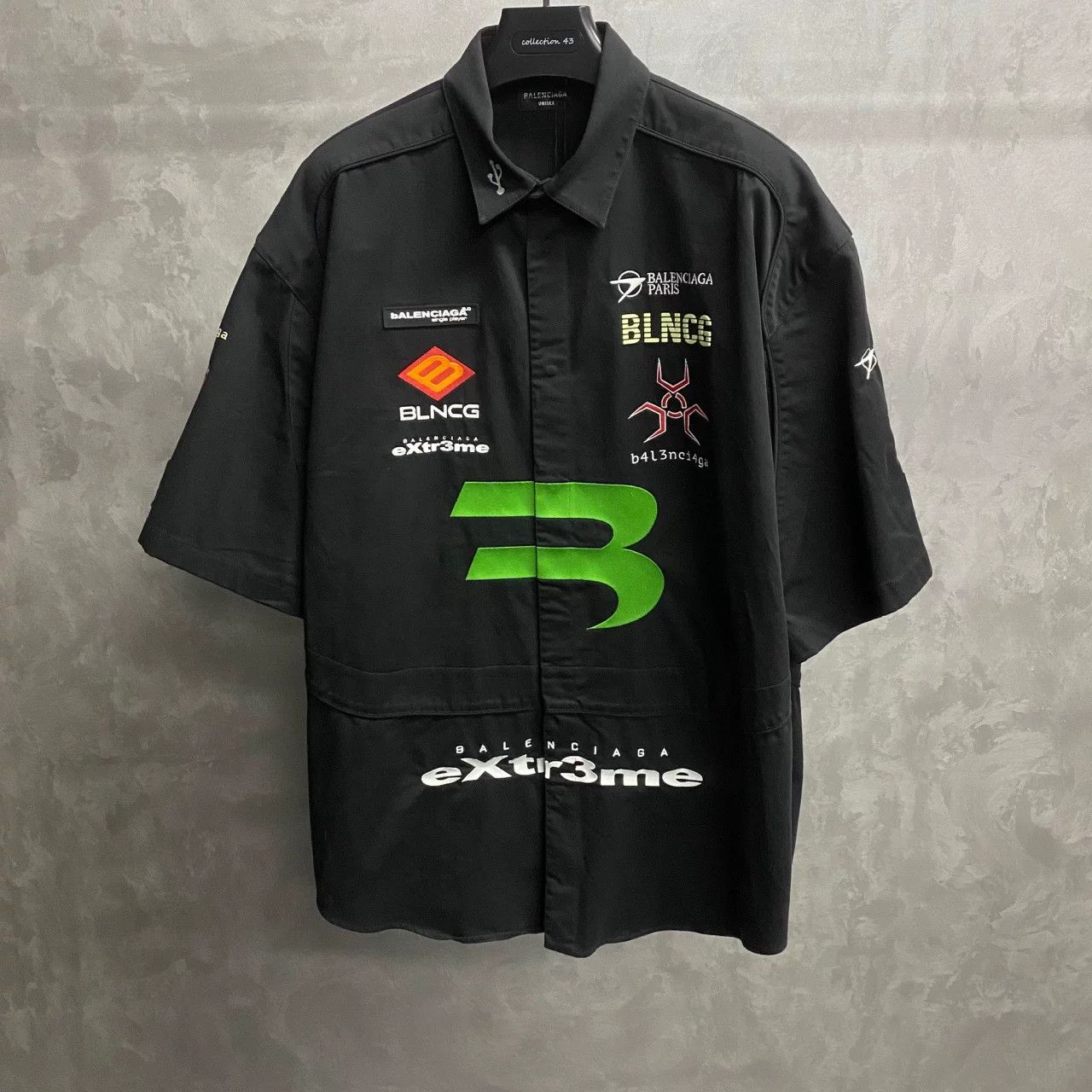 Balenciaga Balenciaga Black Art Print Logo Shirt Size M / US 6-8 / IT 42-44 - 1 Thumbnail