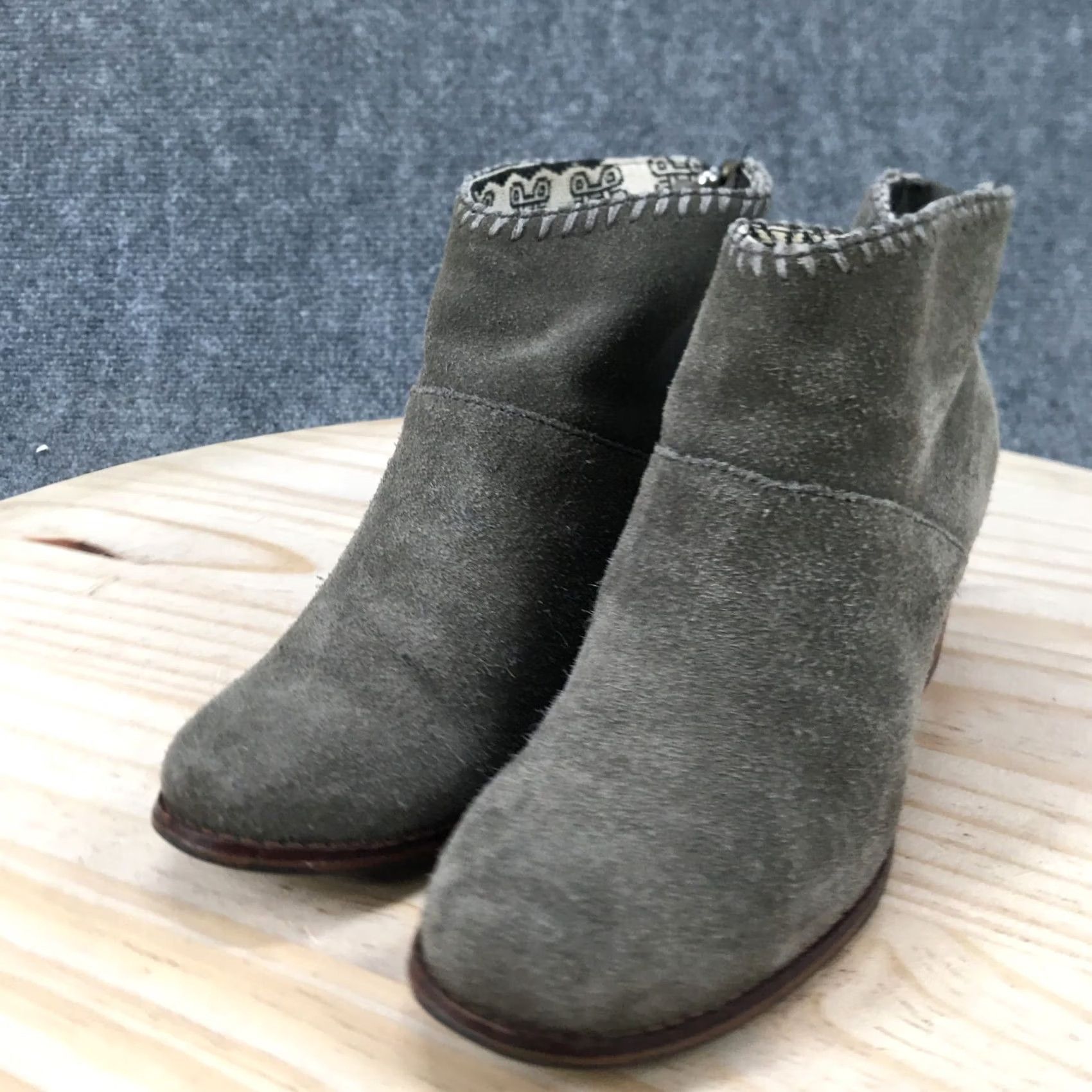 Toms Toms Boots Womens 6 Leila Ankle Booties Gray Suede Heels Zip Tasseled 10007309 Size US 6 / IT 36 - 3 Thumbnail