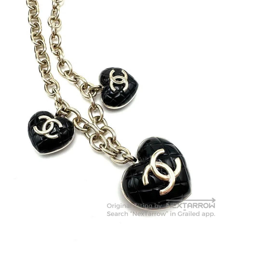 Chanel Chanel Silver Chain Black Heart Pendants. Size ONE SIZE - 1 Thumbnail
