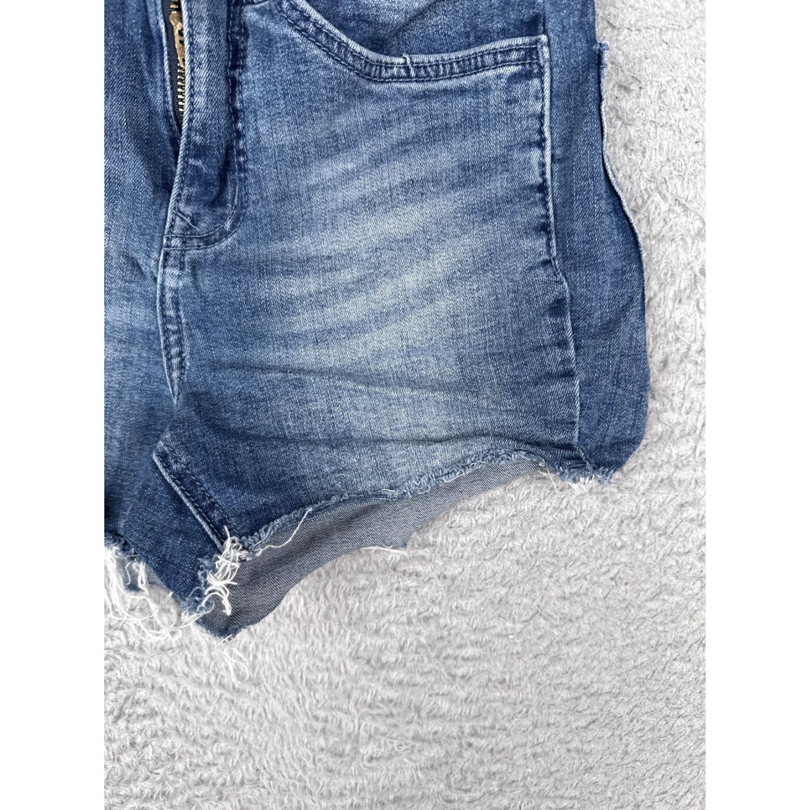 O'Neill O'Neill Denim Shorts Womens 24x4 Blue Cut-Off Raw Hem High Rise Stretch Casual Size 42" / US 20 - 2 Thumbnail