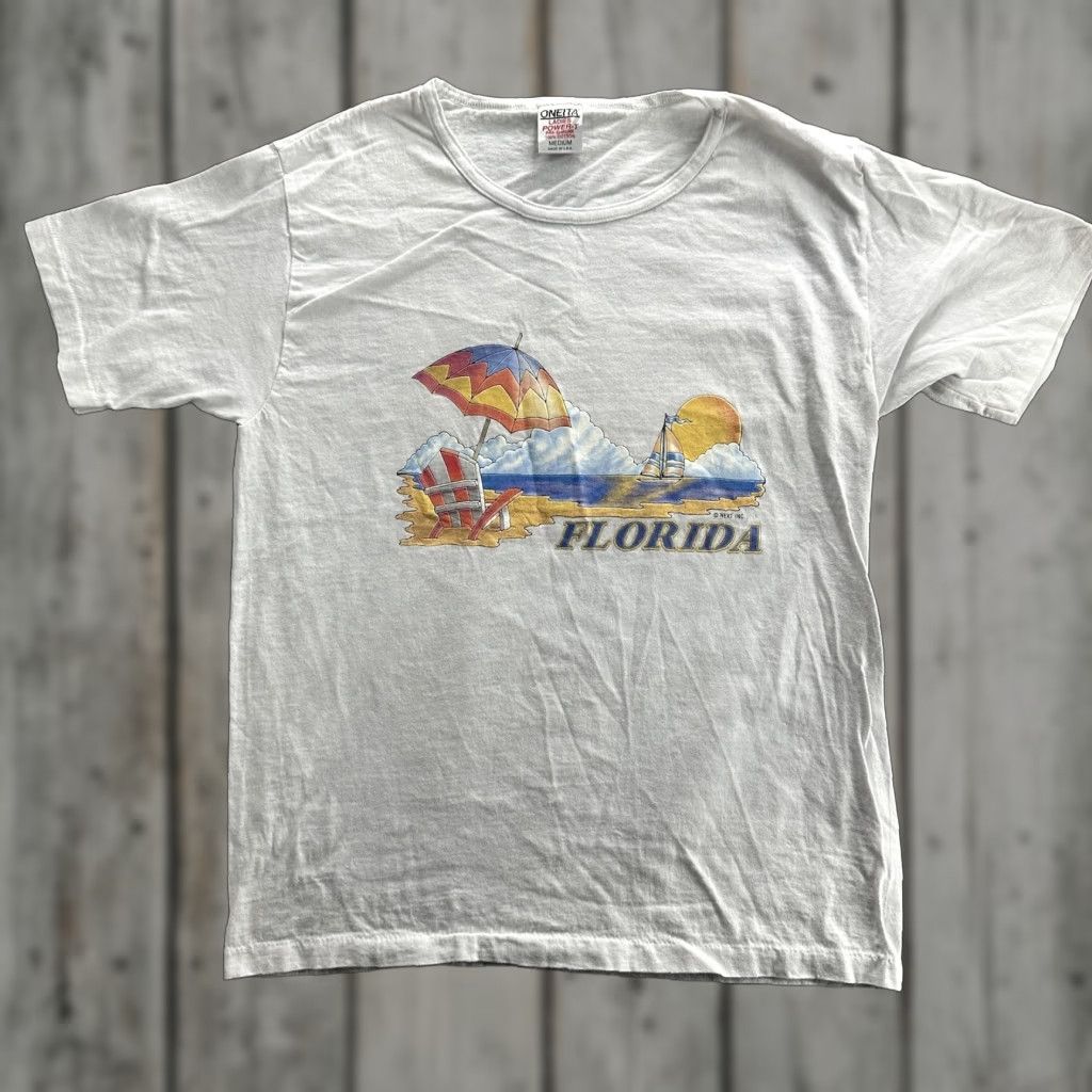 Vintage VINTAGE Oneita Florida Shirt Beach Umbrella Sailboat Graphic 90s USA Women’s Medium White T-Shirt Adult Womens Size M / US 6-8 / IT 42-44 - 1 Thumbnail