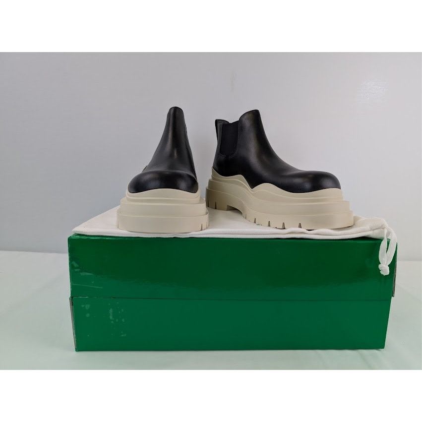 Bottega Veneta o1rshd1 Tire Chelsea Boots in Black / Sea Salt Size US 10 / EU 43 - 16 Thumbnail