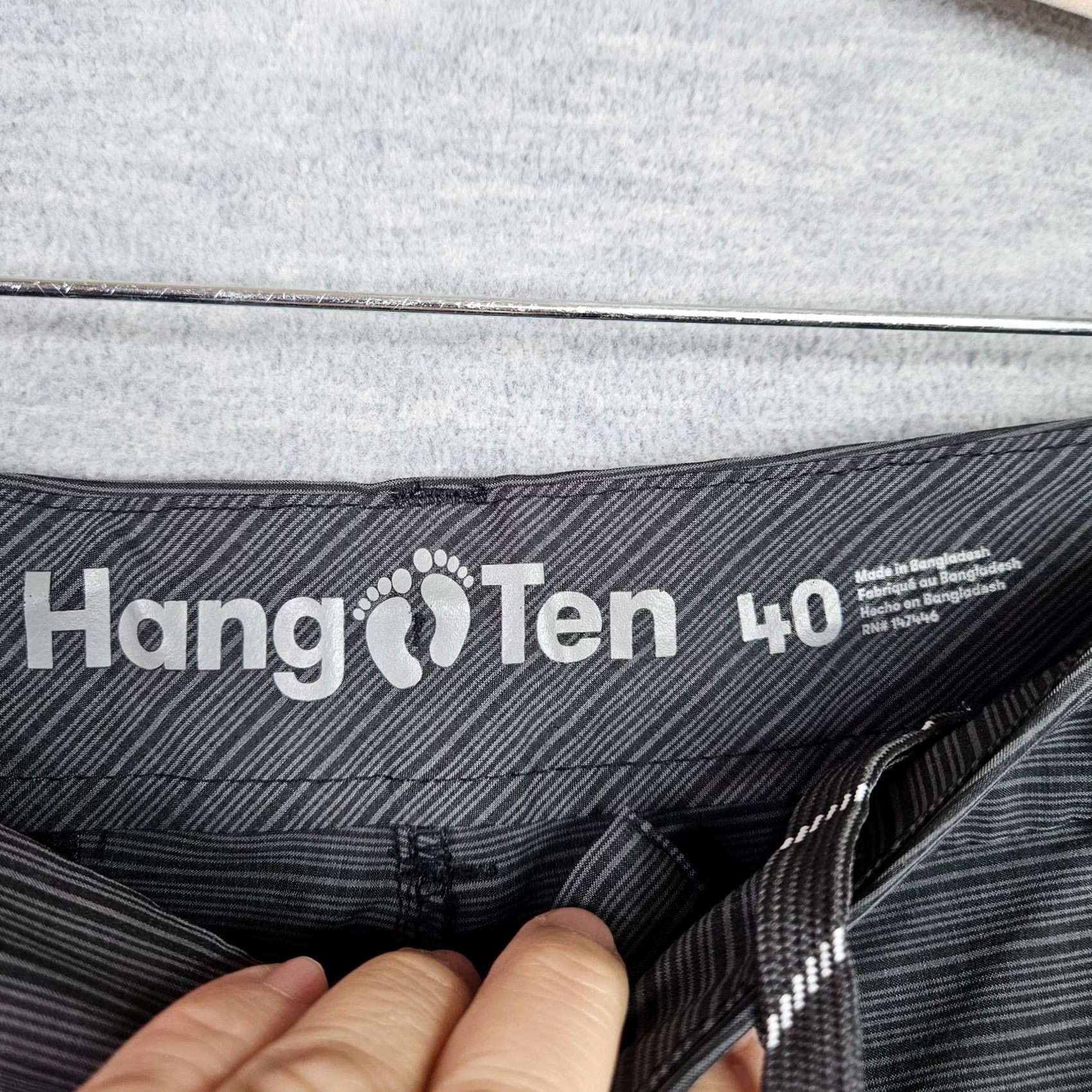 Hang Ten Hang Ten Men's Dark Gray Stripe Casual Flat Front Shorts Size 40 Size US 40 / EU 56 - 7 Thumbnail