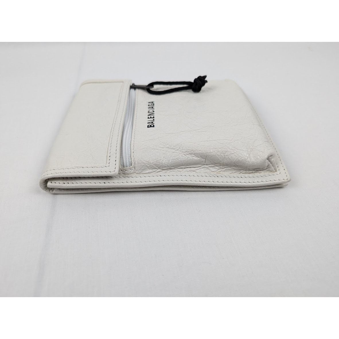 Balenciaga o1rshd1 Size: OS / Arena Lamb Dr Explorer Pouch Strap White Size ONE SIZE - 8 Thumbnail
