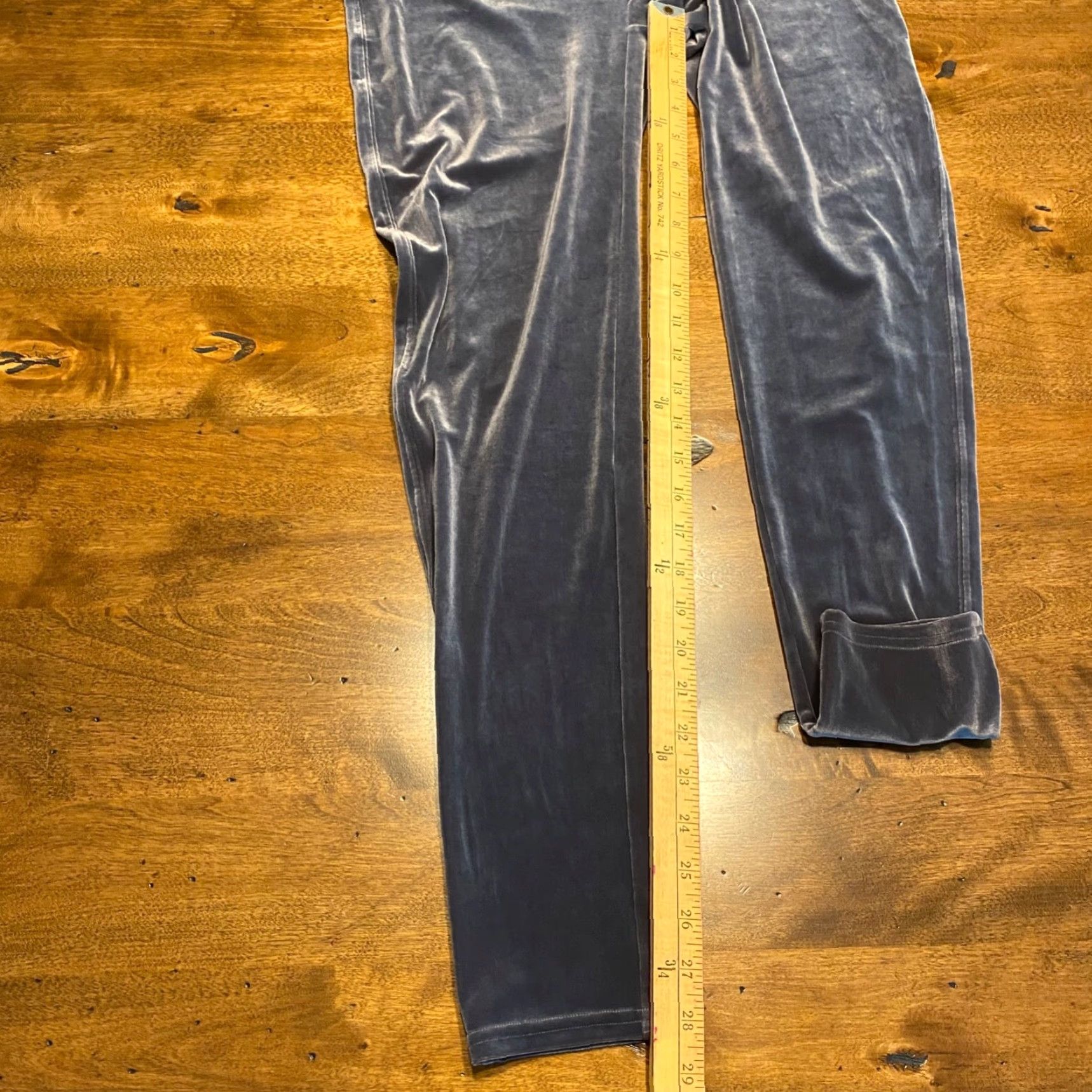 Spanx Spanx Leggings Womens 1X Plus Gray Velvet Velour High Waist Workout Pants Size 1X Womens Gray Velour Athleisure Leggings Size 40" / US 18 - 6 Thumbnail