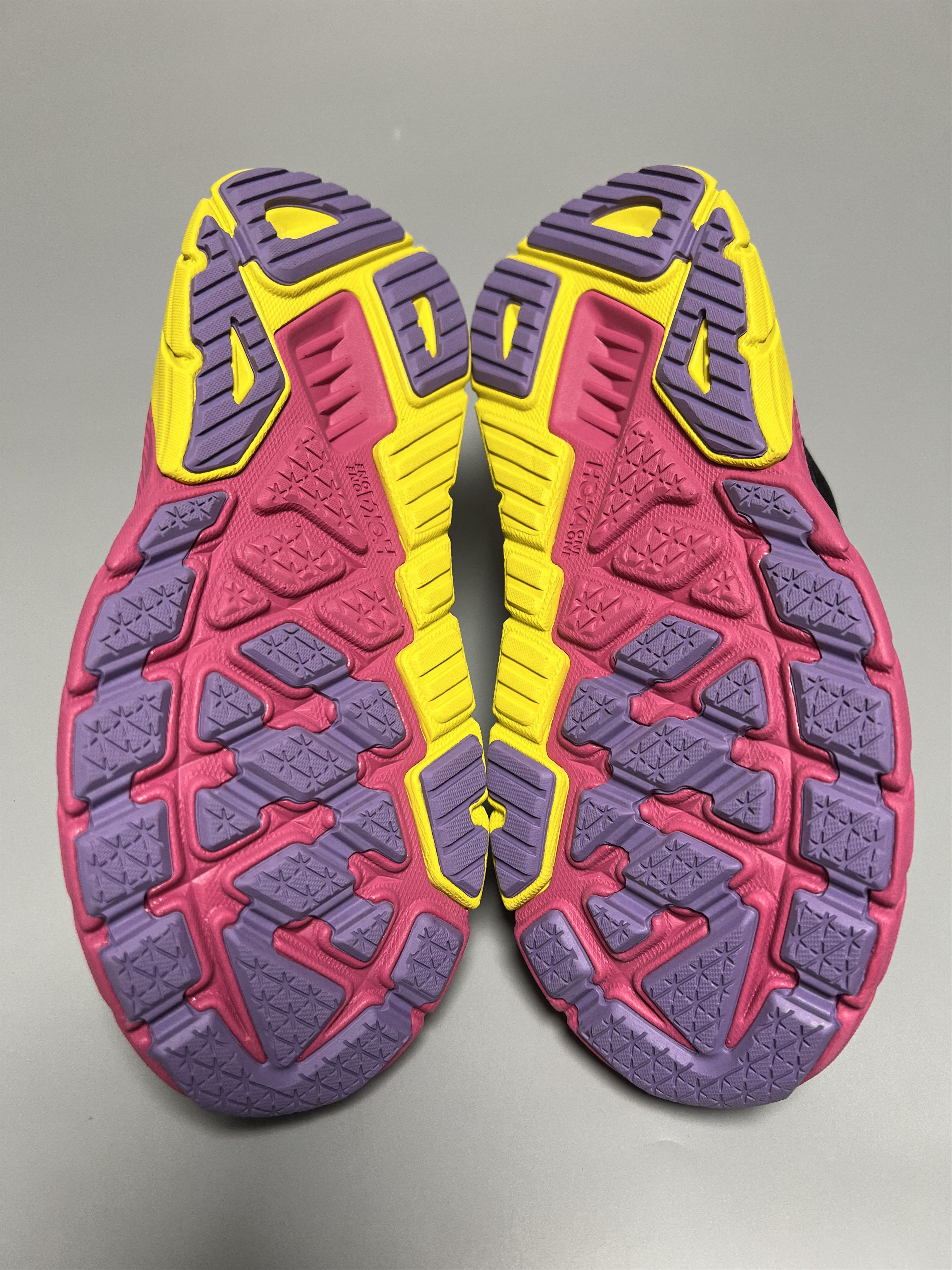 Hoka 6B Hoka One One Arahi 6 Running Shoes Size US 6 / IT 36 - 6 Thumbnail