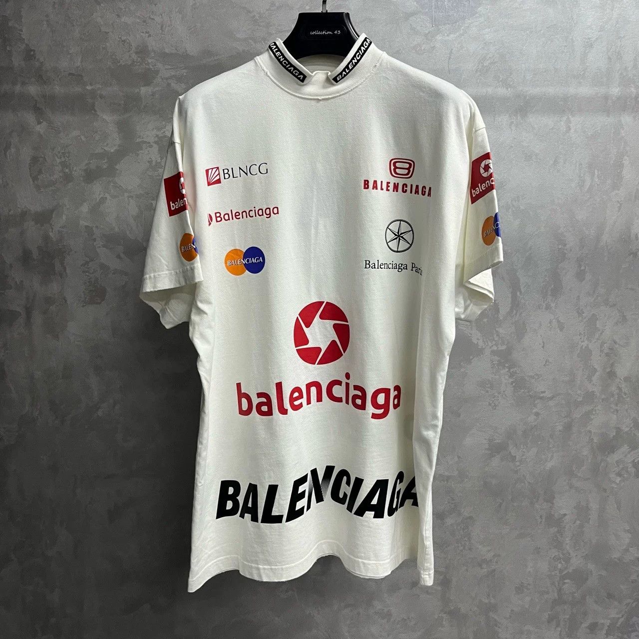 Balenciaga Balenciaga White Logo Print Casual T-shirt Size US L / EU 52-54 / 3 - 1 Thumbnail