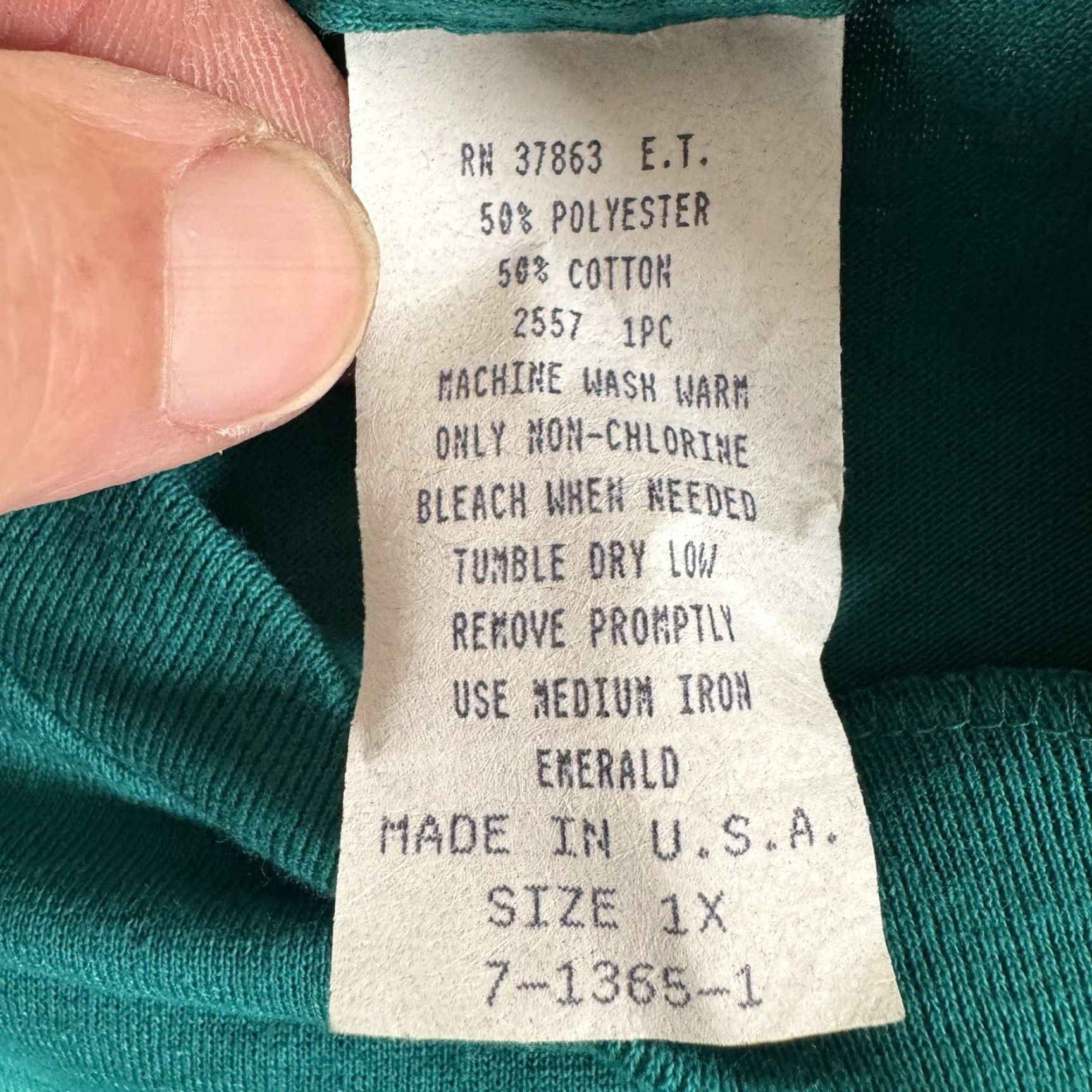 Etro VINTAGE Emerald Green 80s Single Stitch Shirt Sz 1X Boxy Tee Casual Womens T-Shirt Retro Green 1X Size XL / US 12-14 / IT 48-50 - 4 Thumbnail