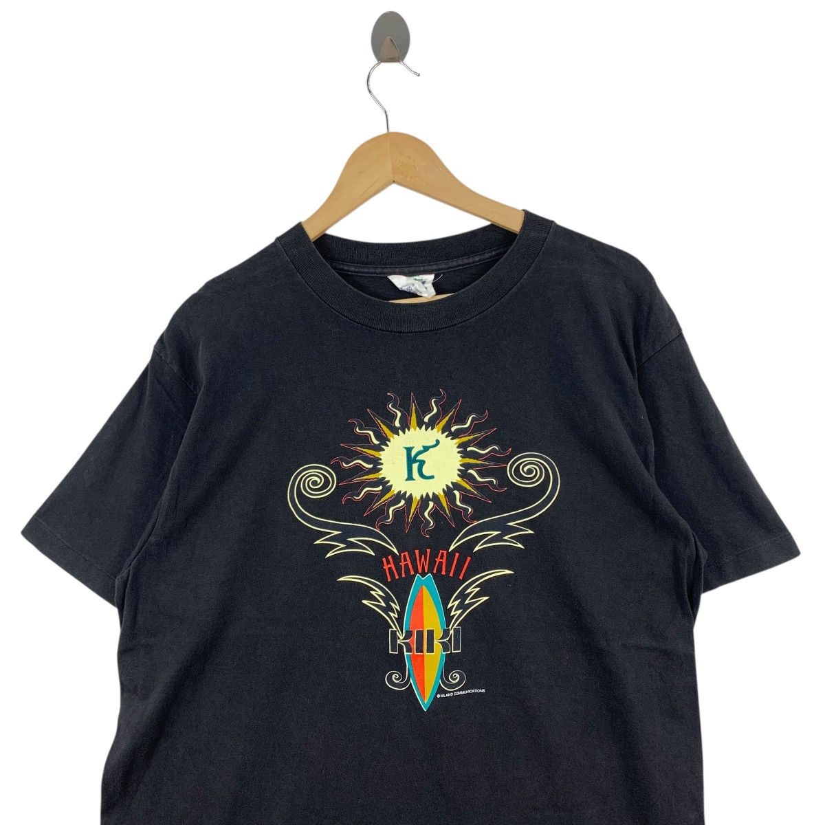 Vintage Vintage KIKI HAWAII USA Island Communications Surfing Tshirt Size US L / EU 52-54 / 3 - 2 Thumbnail