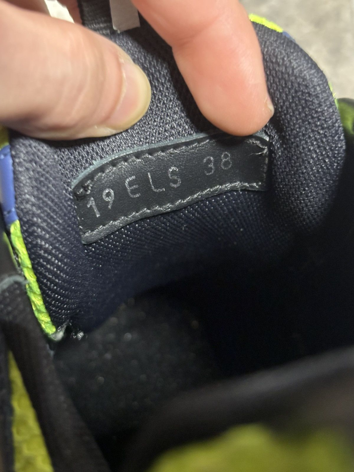 Dior Dior B22 Yellow/Blue Size US 7.5 / IT 37.5 - 7 Thumbnail