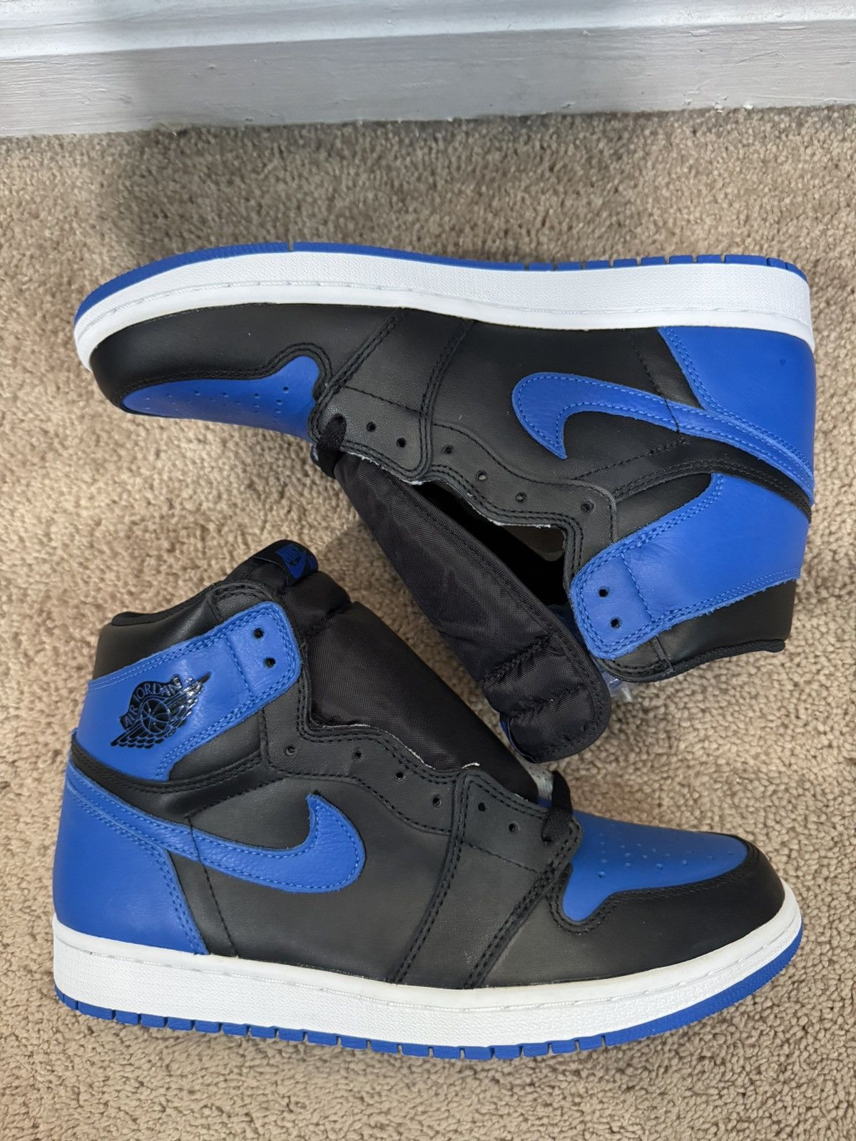 Jordan Brand Jordan 1 Royal 2017 Size US 10 / EU 43 - 1 Thumbnail