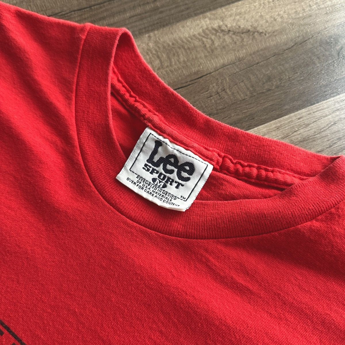 Lee × Vintage Vintage 1997 Red Wings NHL Tshirt Size US M / EU 48-50 / 2 - 4 Thumbnail