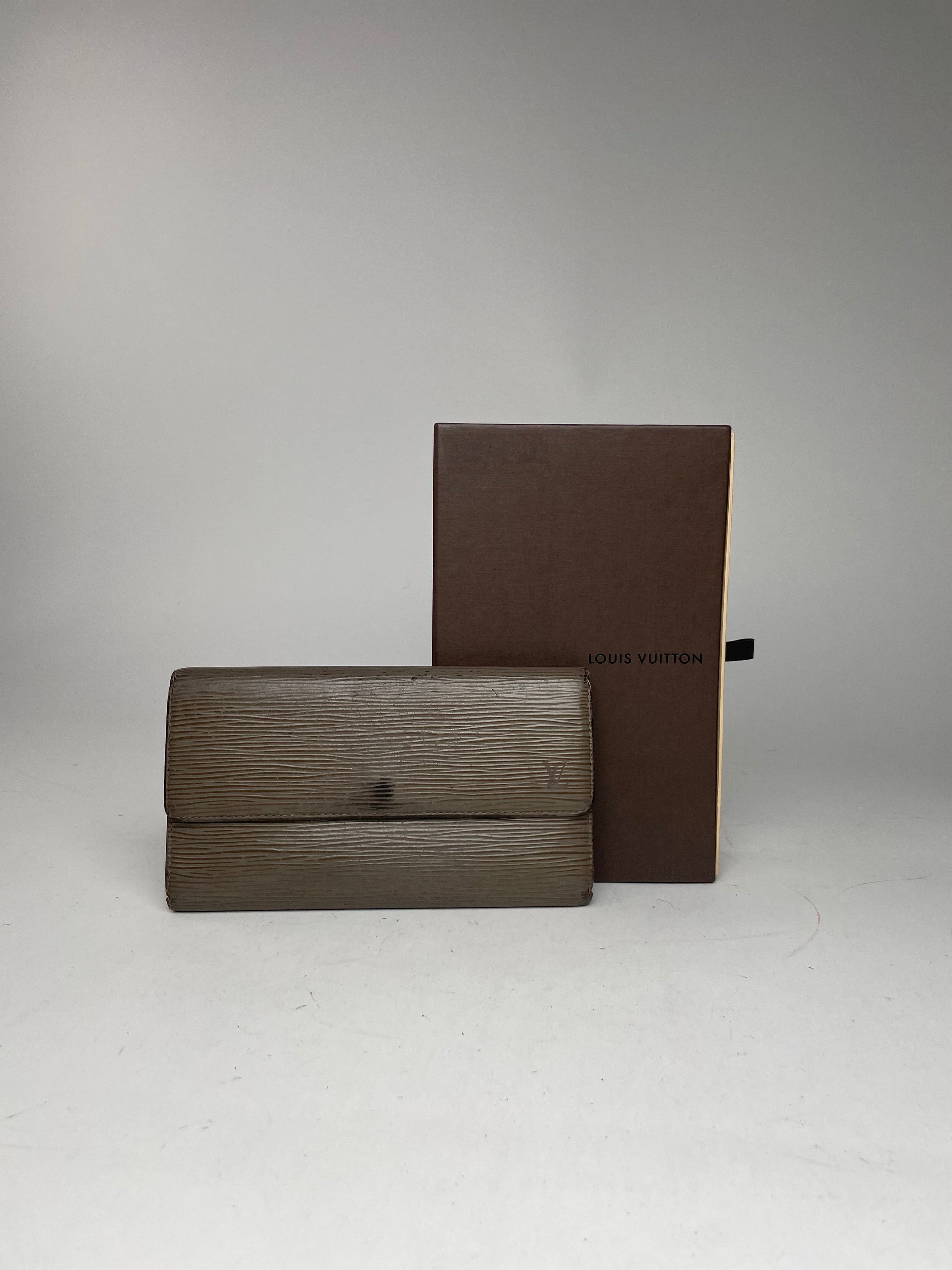Louis Vuitton Vintage EPI leather kimono Wallet Grey/Brown Size ONE SIZE - 1 Thumbnail