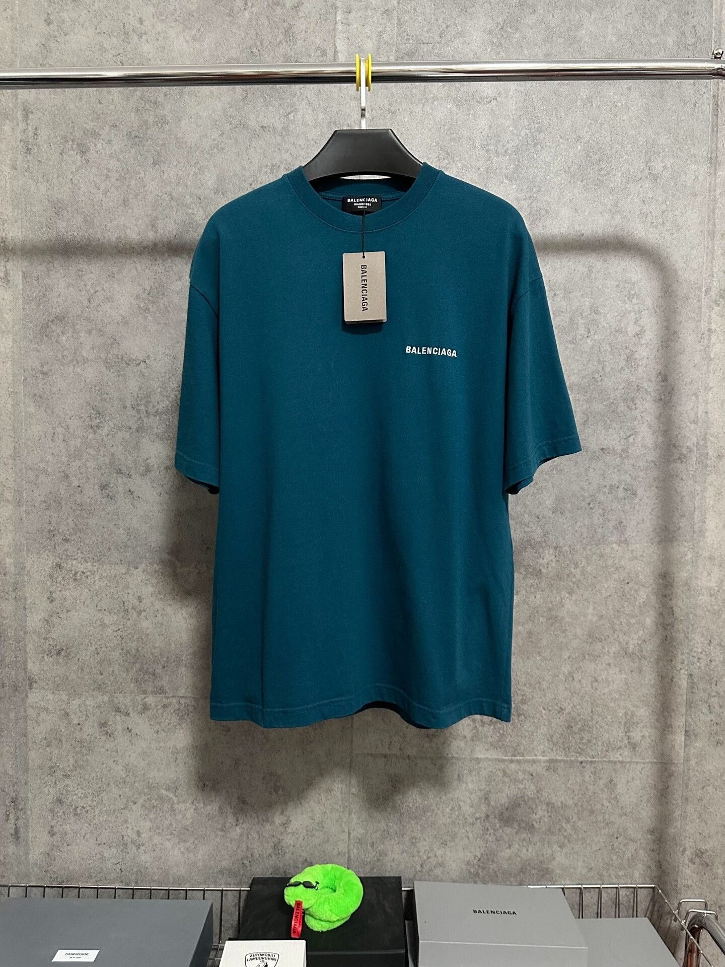 Balenciaga Balenciaga Embroidered Logo Short-Sleeve T-Shirt Size US S / EU 44-46 / 1 - 1 Thumbnail