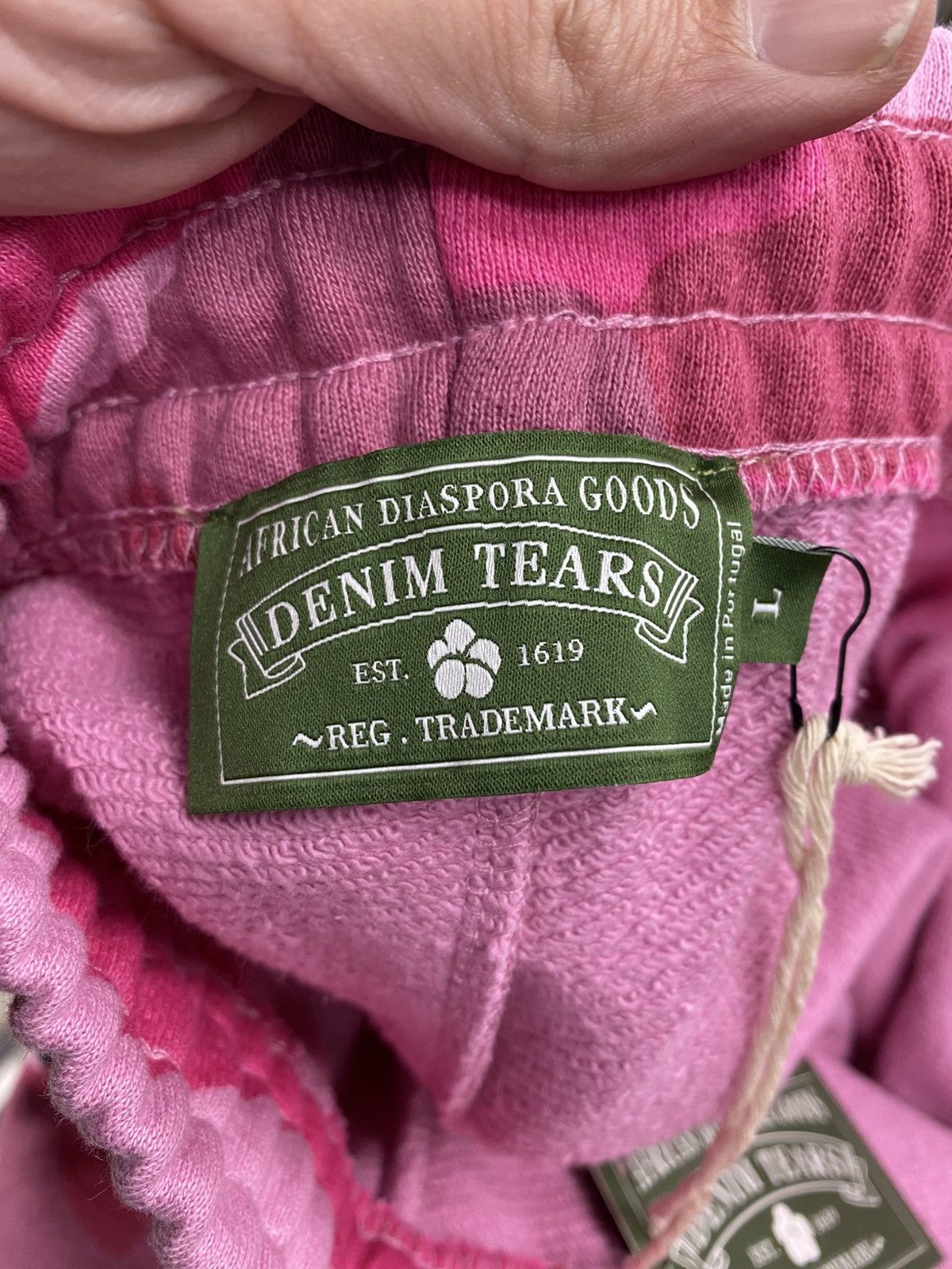 DENIM TEARS Denim tears cotton wreath sweatpants pink camo large Size US 34 / EU 50 - 5 Thumbnail