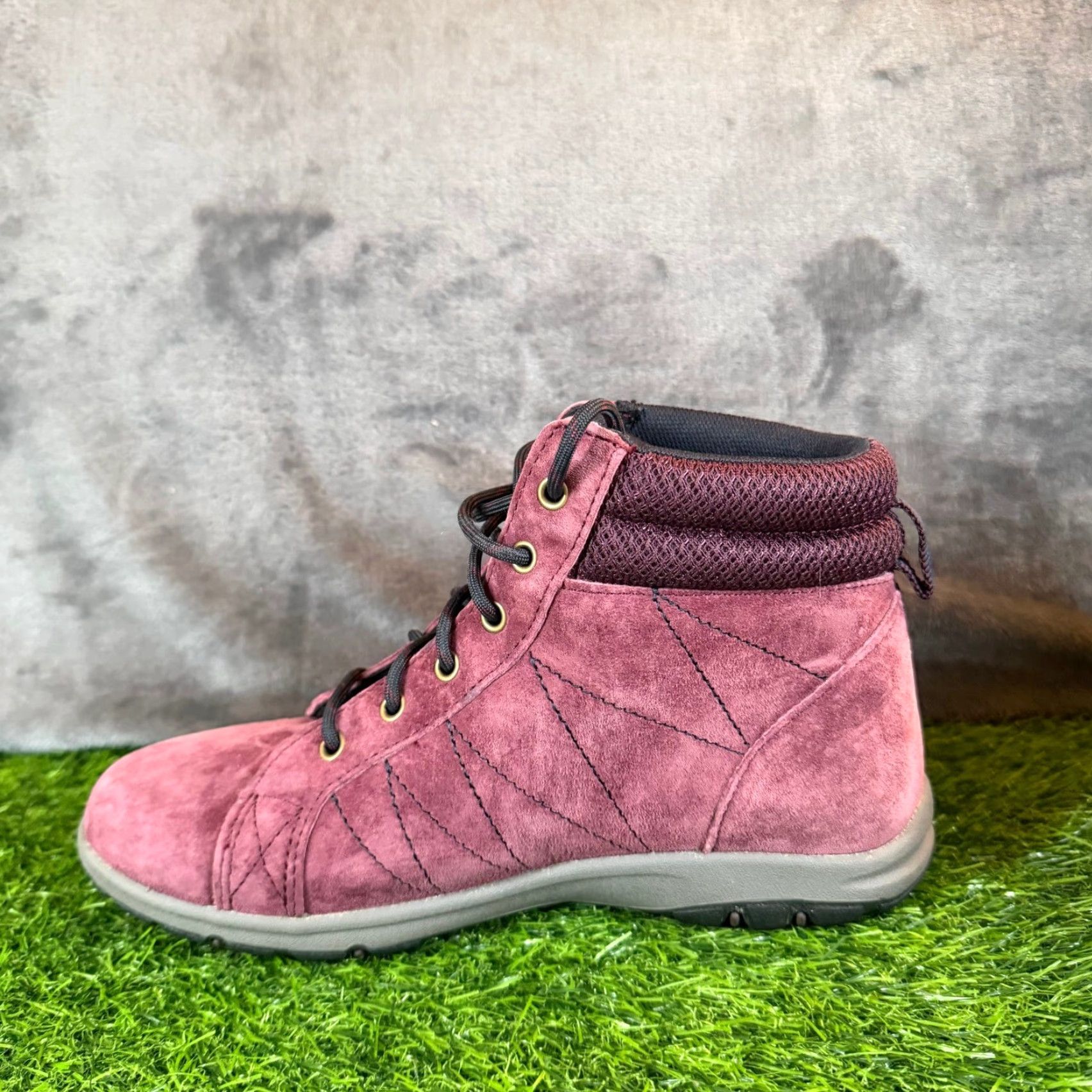 Duluth Trading Company Duluth Trading Burgundy Suede Lace Up Ankle Boots Padded Collar Womens 6.5 M Size US 7 / IT 37 - 5 Thumbnail