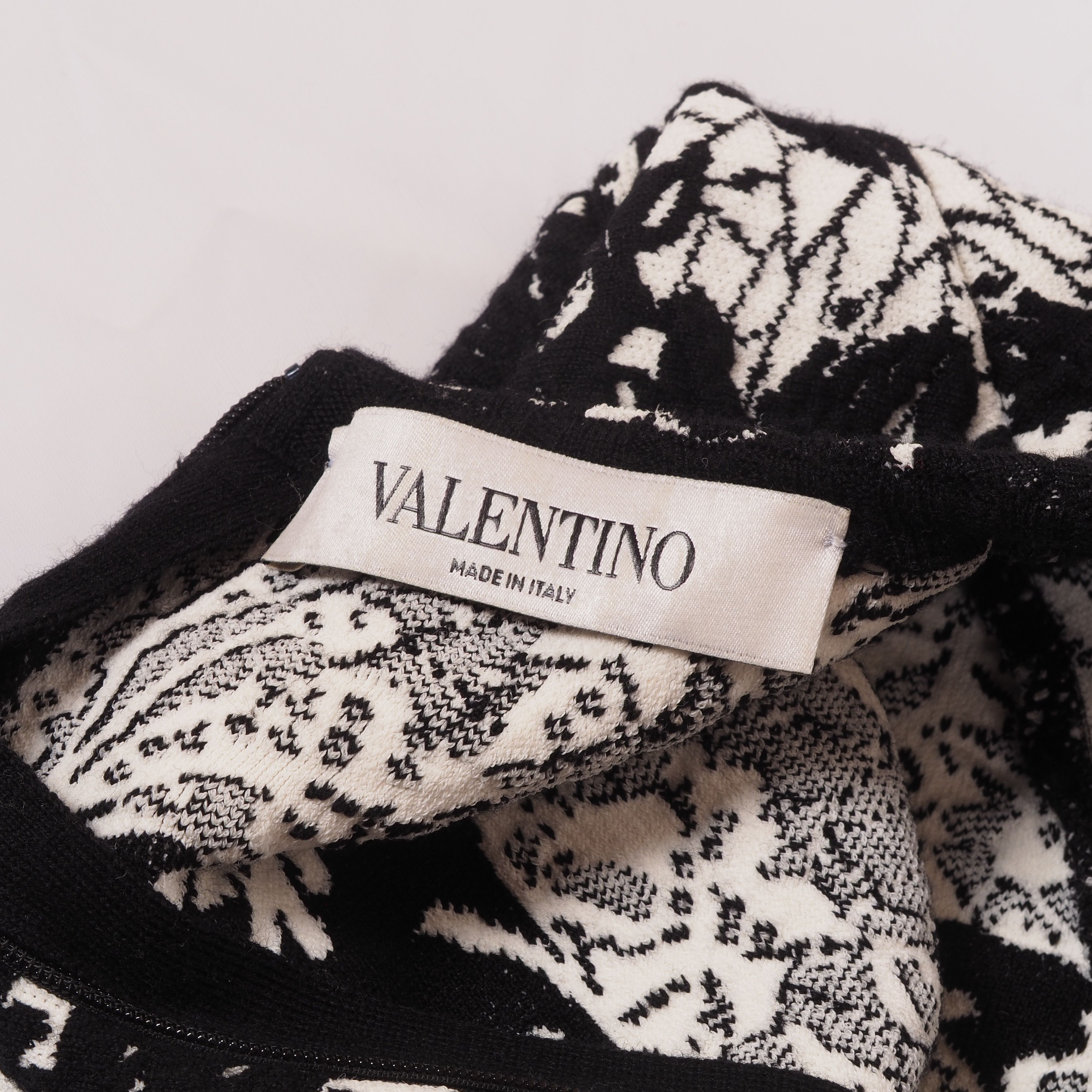 Valentino Valentino Vintage Embroidered Knit Long Sleeve Dress Size M / US 6-8 / IT 42-44 - 5 Thumbnail