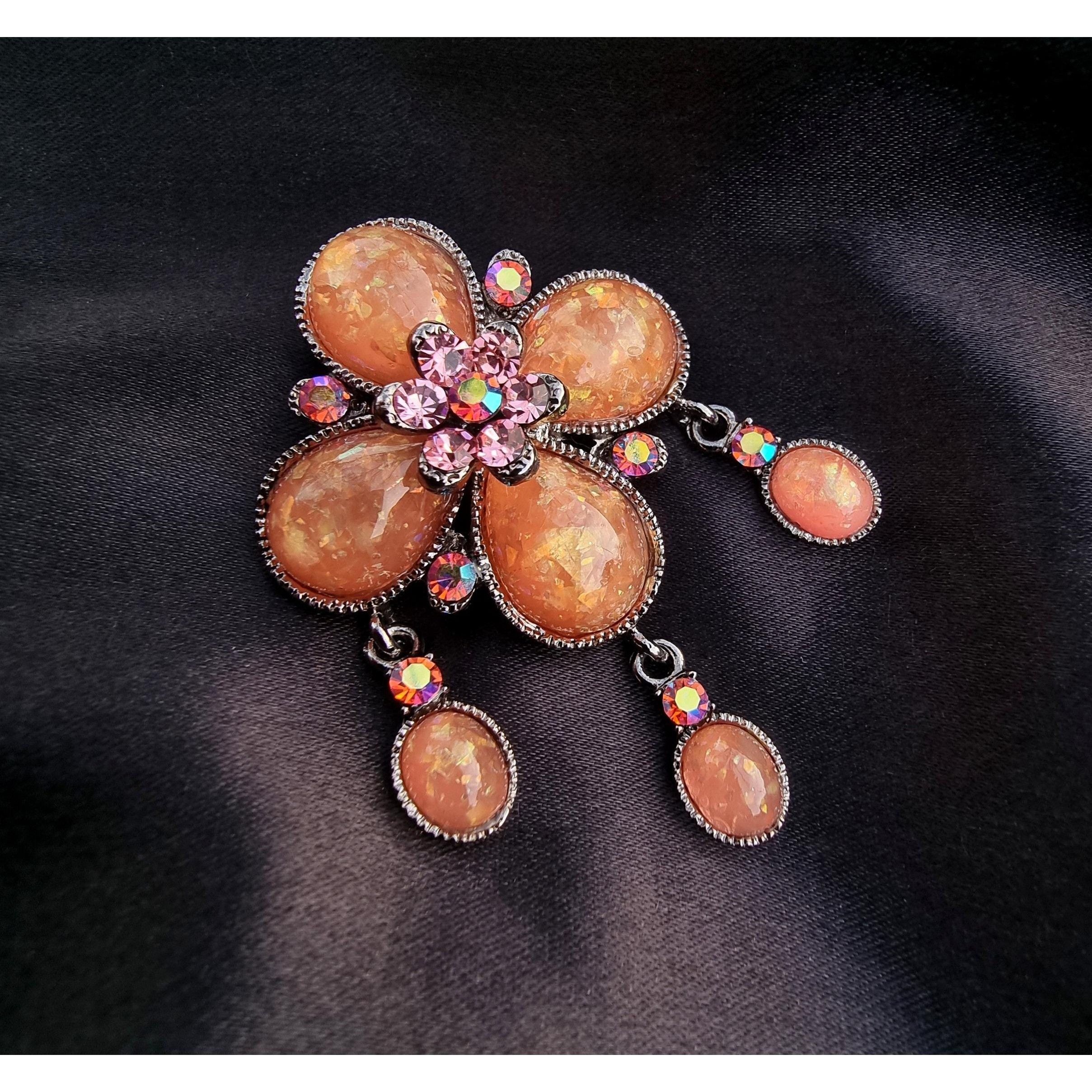 Vintage Rare Find Vintage SNK Signed Melon Opal Cabochon Rhinestones Size ONE SIZE - 1 Thumbnail