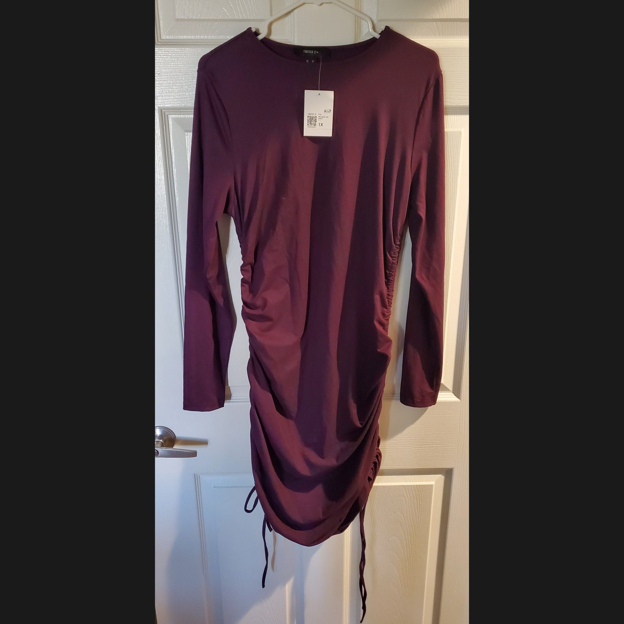 Forever 21 *NWT* Deep Purple Long Sleeved Plus Size Dress (1X) Size XXL / US 16-18 / IT 52-54 - 2 Thumbnail