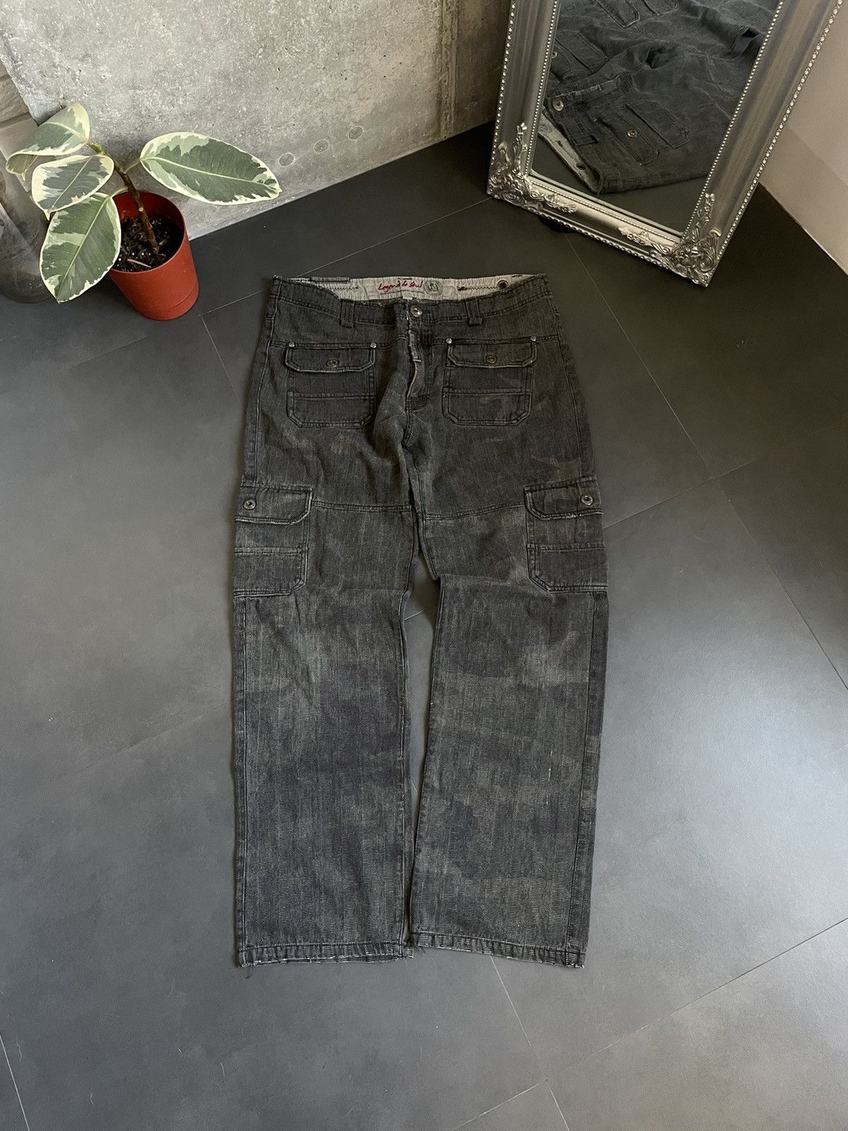 20471120 × Japanese Brand Vintage Baggy Cargo Pants Skate Camo Undercover Style Y2k Size US 34 / EU 50 - 2 Thumbnail