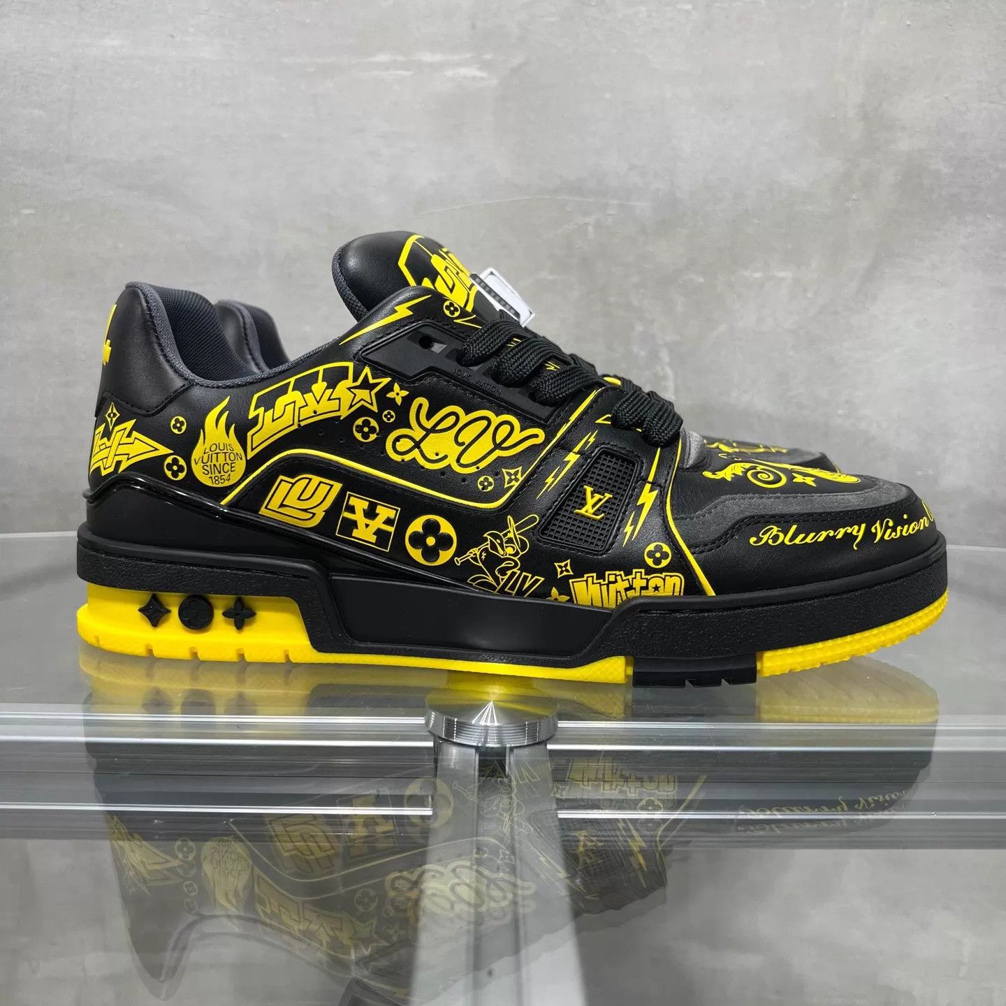 Louis Vuitton LV Men's Dragon Year Trainer Black & Yellow UK7.5 41.5 Size US 8.5 / EU 41-42 - 4 Thumbnail