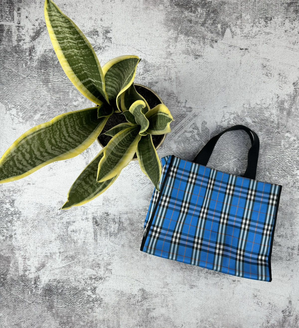 Burberry Vintage 90S Trend Luxury Burberry Nova Check Handbag Italy Size ONE SIZE - 1 Thumbnail