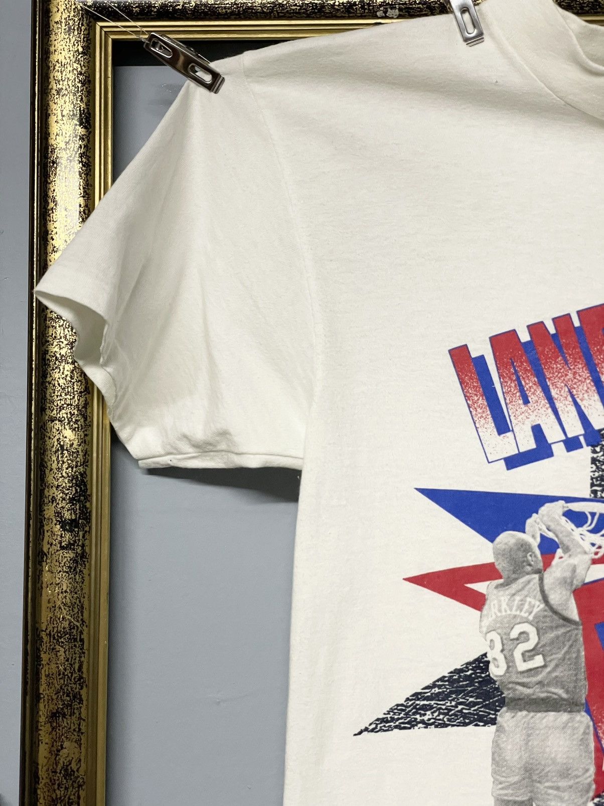 Nike Vintage 90s Designer Nike Land Of The Free Nba Og Tshirt Size US M / EU 48-50 / 2 - 4 Thumbnail