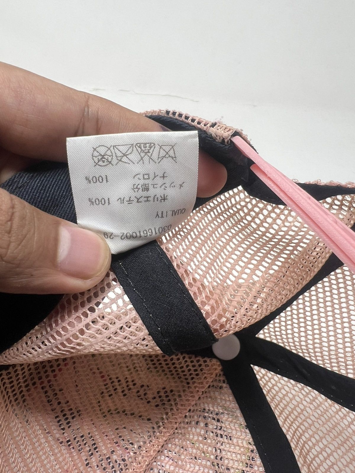 20471120 Fine Rose Fish Archive Trucker Hat Size ONE SIZE - 15 Thumbnail