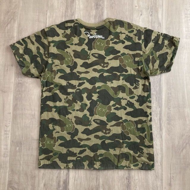 Bape × Kaws 🔥Reversible🔥 KAWS × BAPE CAMO T-shirt a bathing ape Bendy Size US L / EU 52-54 / 3 - 3 Thumbnail