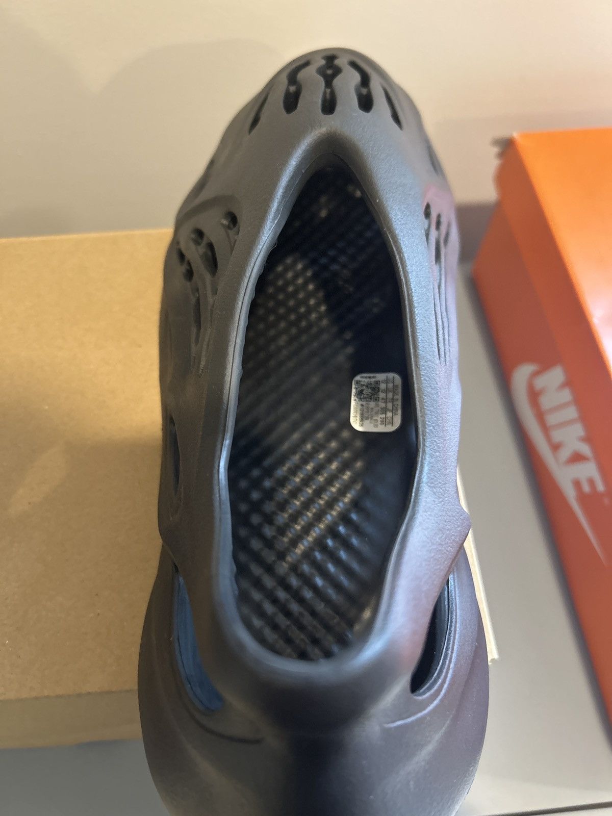 Adidas × Kanye West Yzy Foam Runner Sz 12 Onyx Deadstock read desc. Size US 12 / EU 45 - 8 Thumbnail
