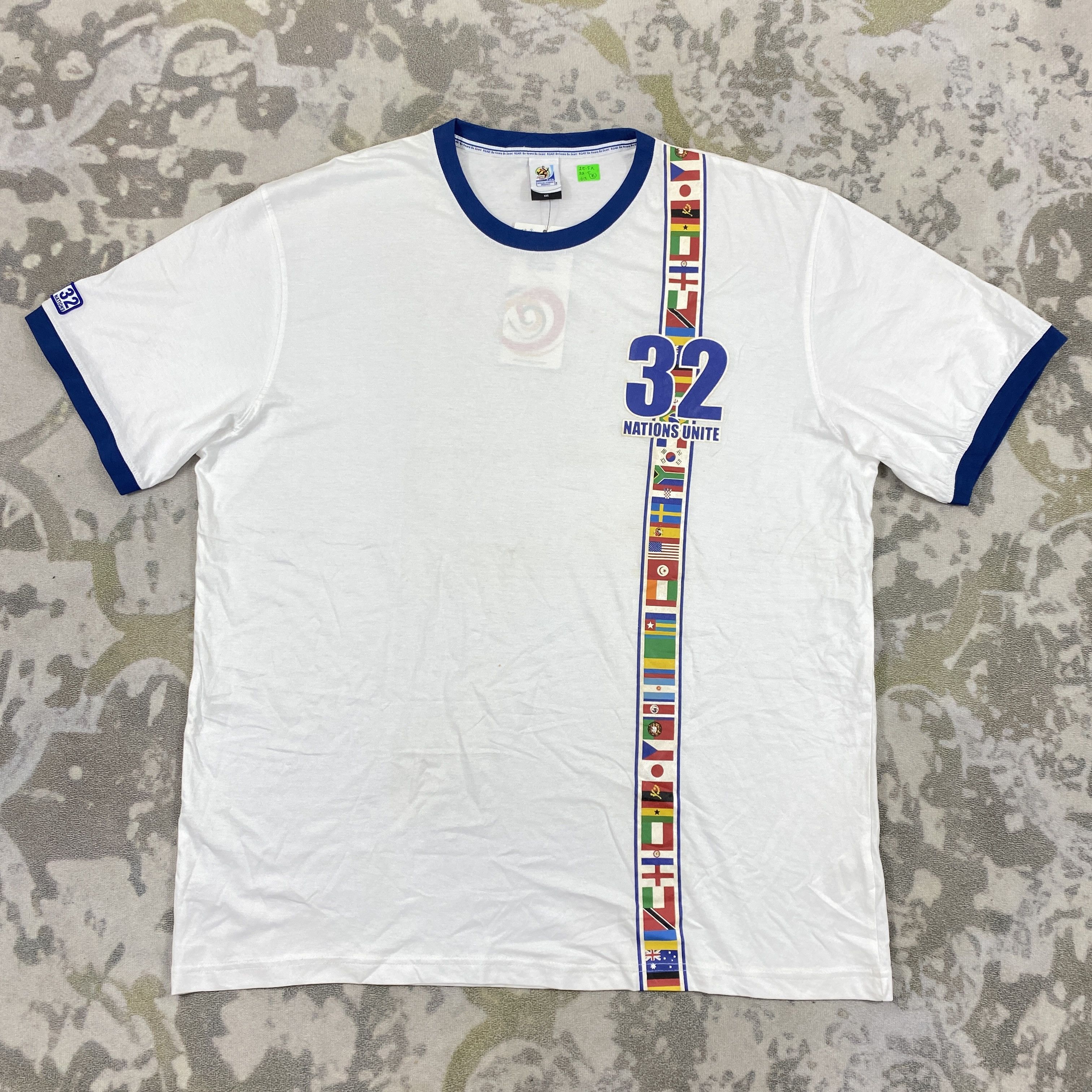 image of Vintage South Africa Fifa World Cup 2010 T-Shirt -B013 in White, Men's (Size 2XL)